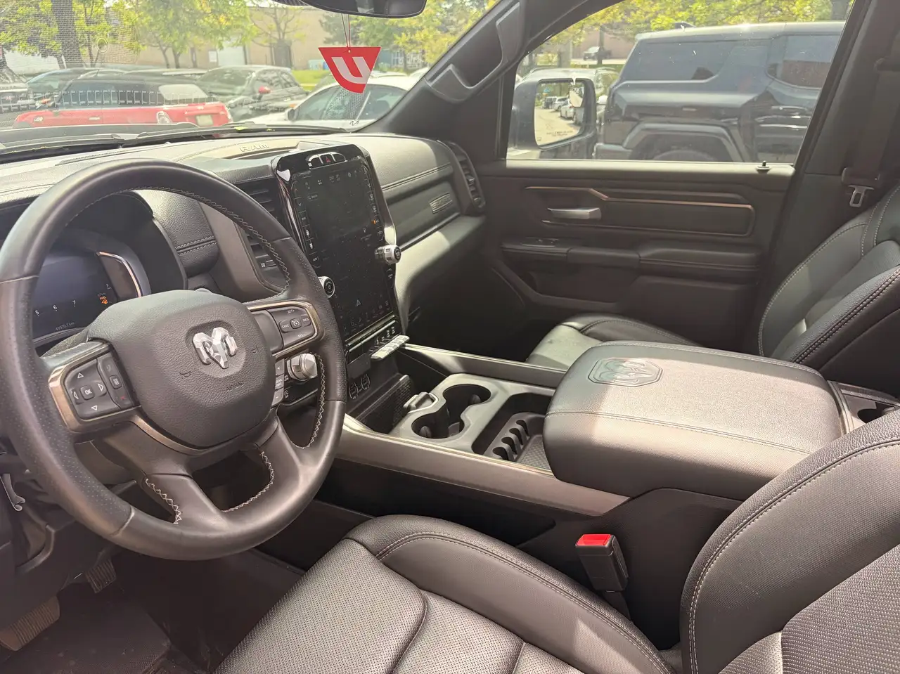 RAM 1500 снимка RAM 1500