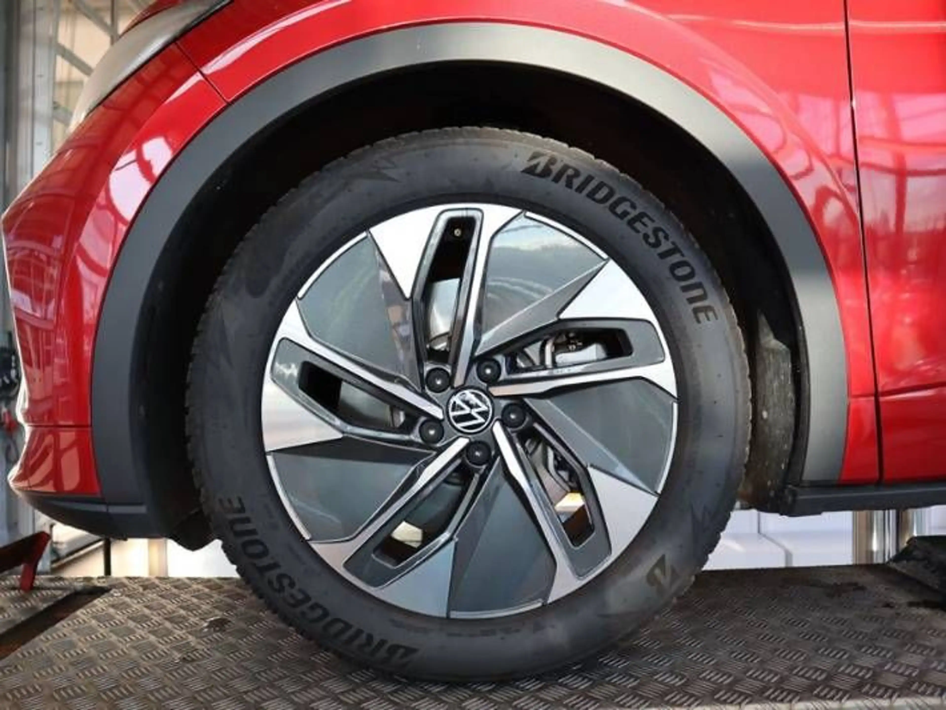 Volkswagen ID.5 GTX 4Motion 1-Gang- Matrix+Navi+ACC+Leder — photo 7
