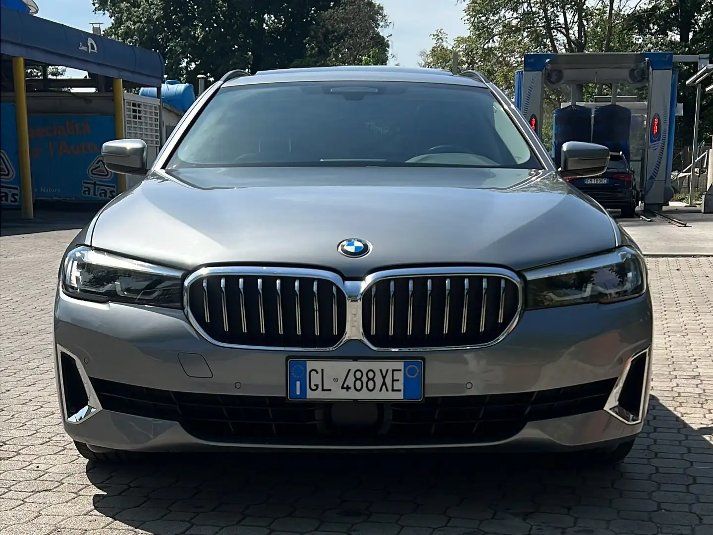 BMW 520 520d Touring mhev 48V xdrive Luxury line auto Grigio - 2