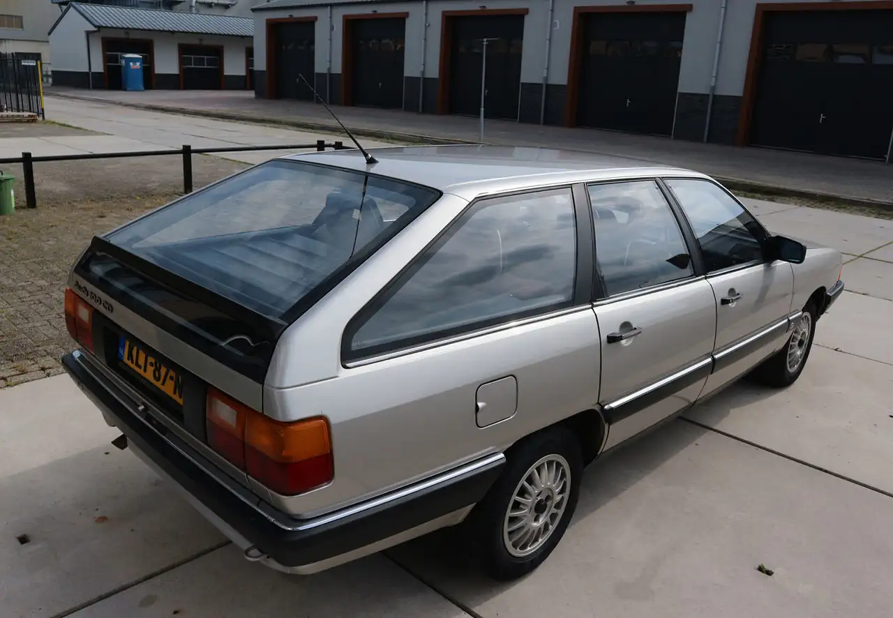 Audi 100 Avant CD Automaat 1e eigenaar, foto 9