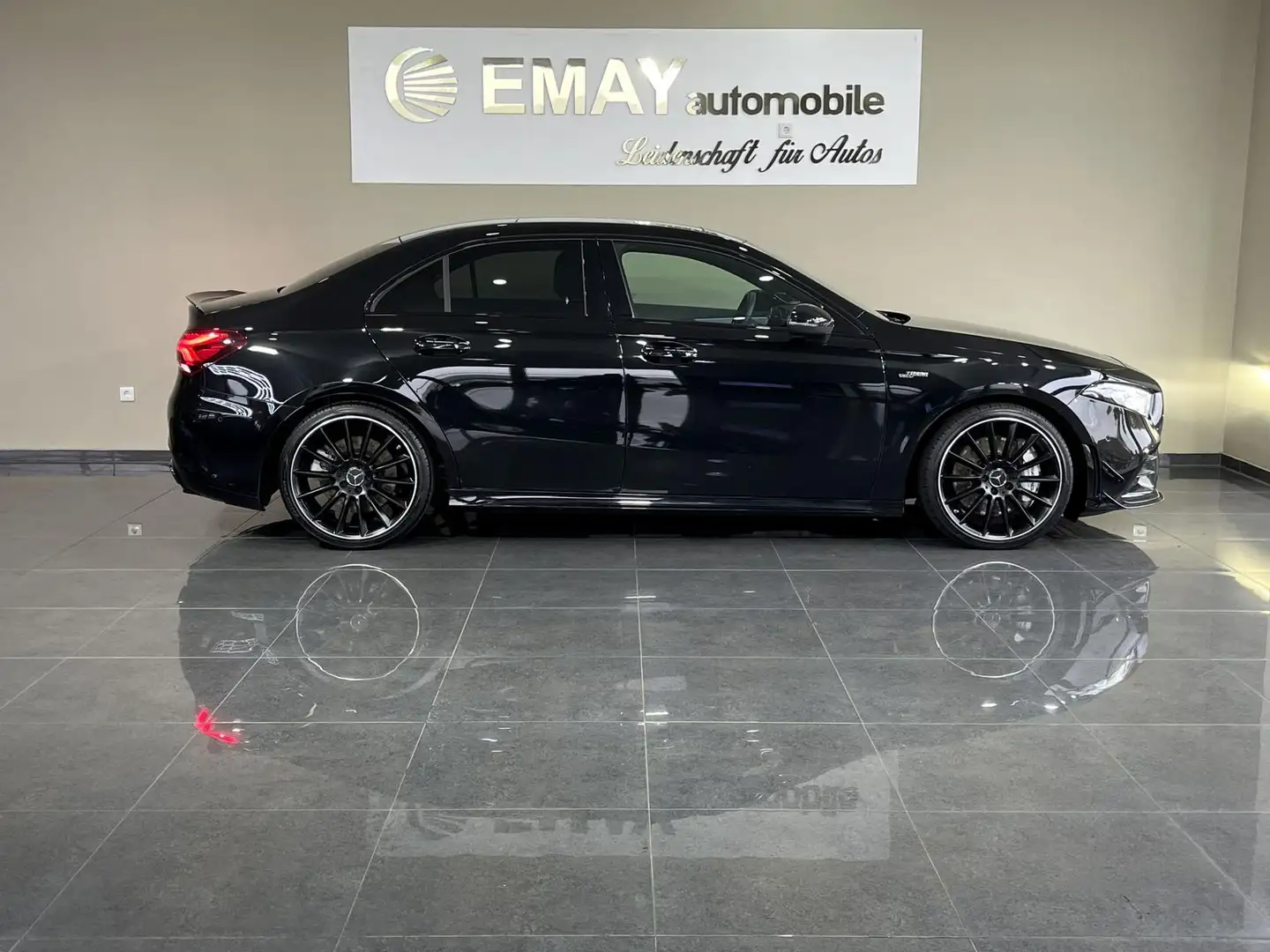 Mercedes-Benz A 35 AMG Limousine  /P.Dach/Leder/LED/ Noir - 2