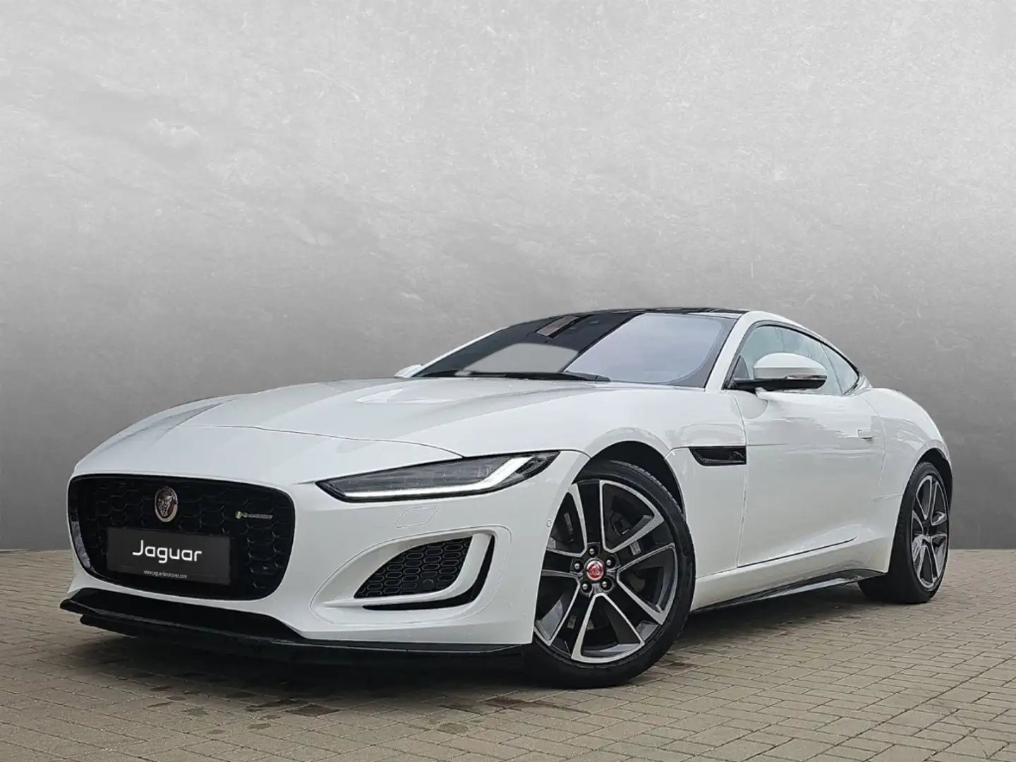 Jaguar F-Type P300 Coupe R-Dynamic PANO KLIMAPAKET Weiß - 1