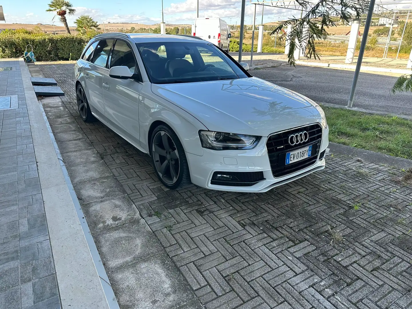 Audi A4 A4 Avant S-Line 2.0 tdi quattro 177cv s-tronic Bianco - 1