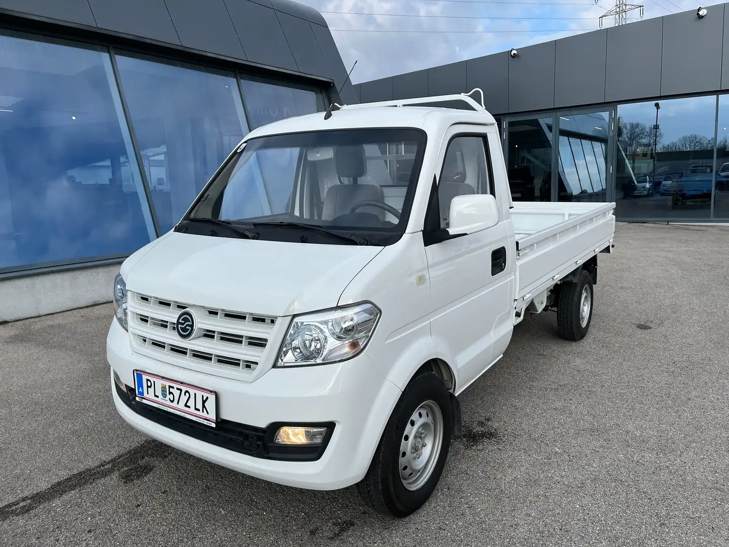 Sonstige Marken ERIVE Elektro Pritsche Weiß - 1