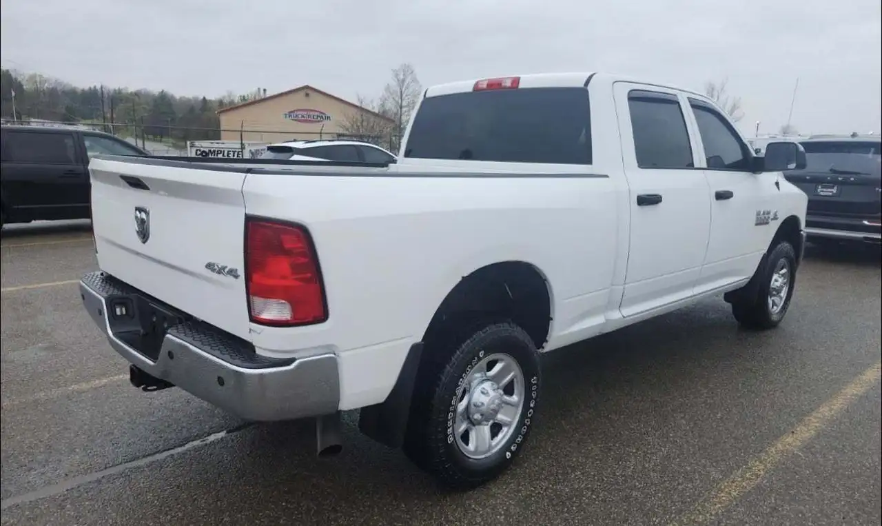 RAM 3500 снимка RAM 3500