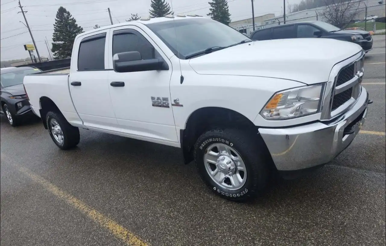 RAM 3500 снимка RAM 3500