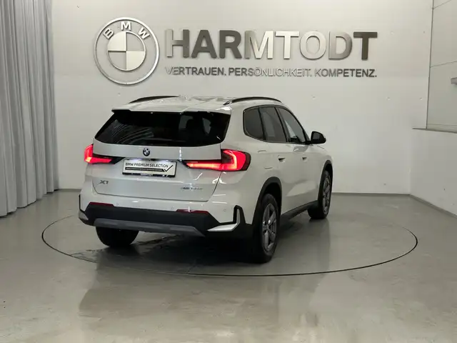 BMW X1 view 5