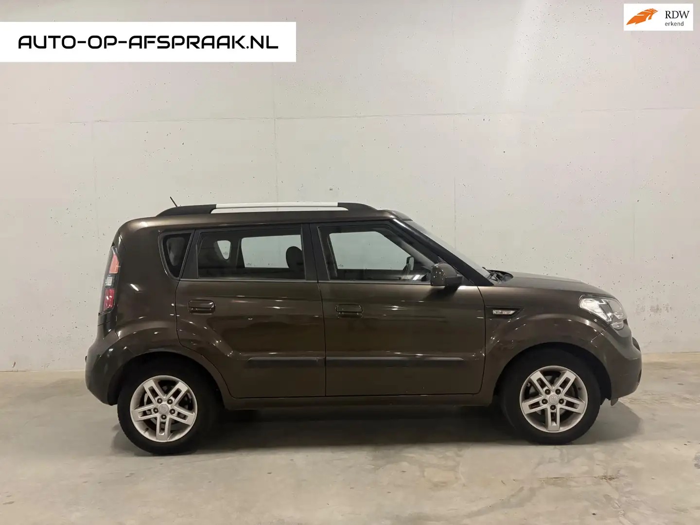 Kia Soul 1.6 X-tra Airco APK NAP 1e eigenaar Bruin - 1