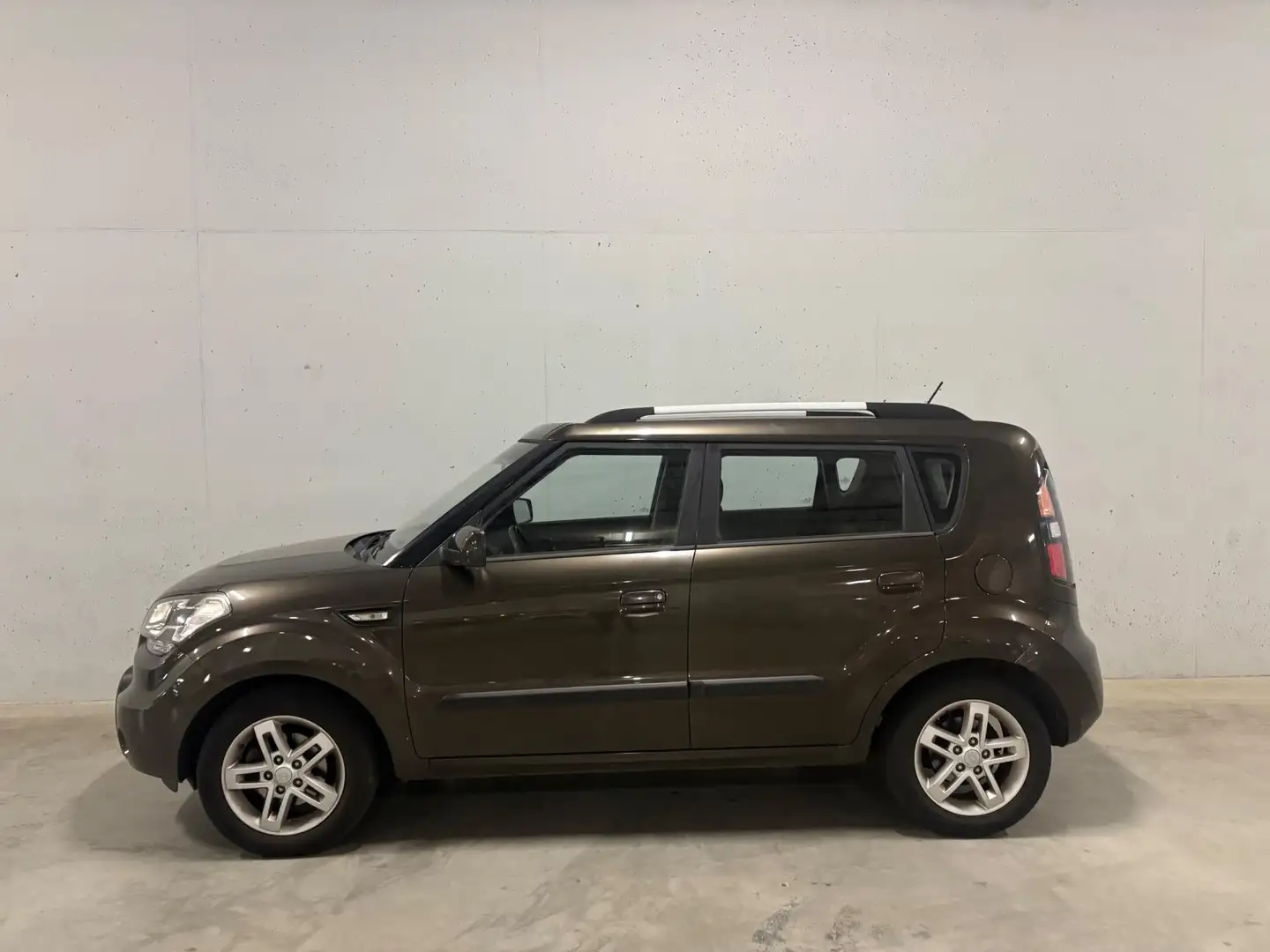 Kia Soul 1.6 X-tra Airco APK NAP 1e eigenaar Bruin - 2