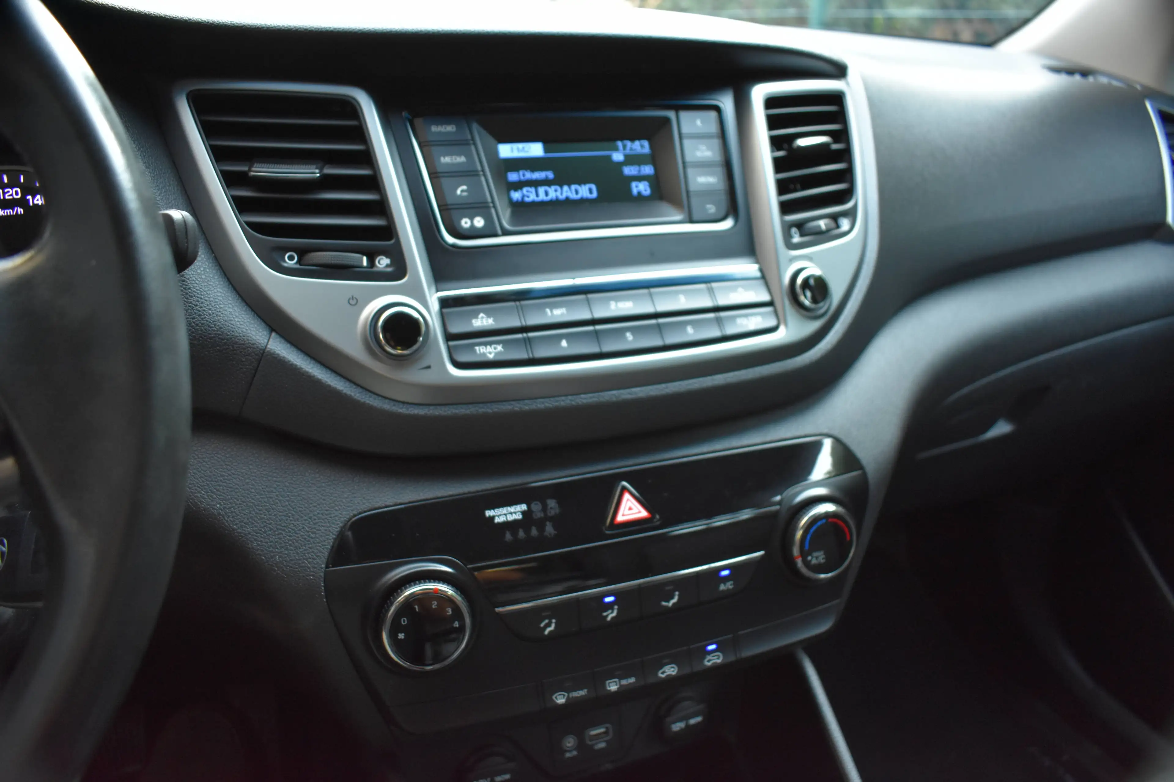 Hyundai TUCSON Tucson 1.6 GDi 2WD / GARANTIE 12 MOIS ! — photo 14
