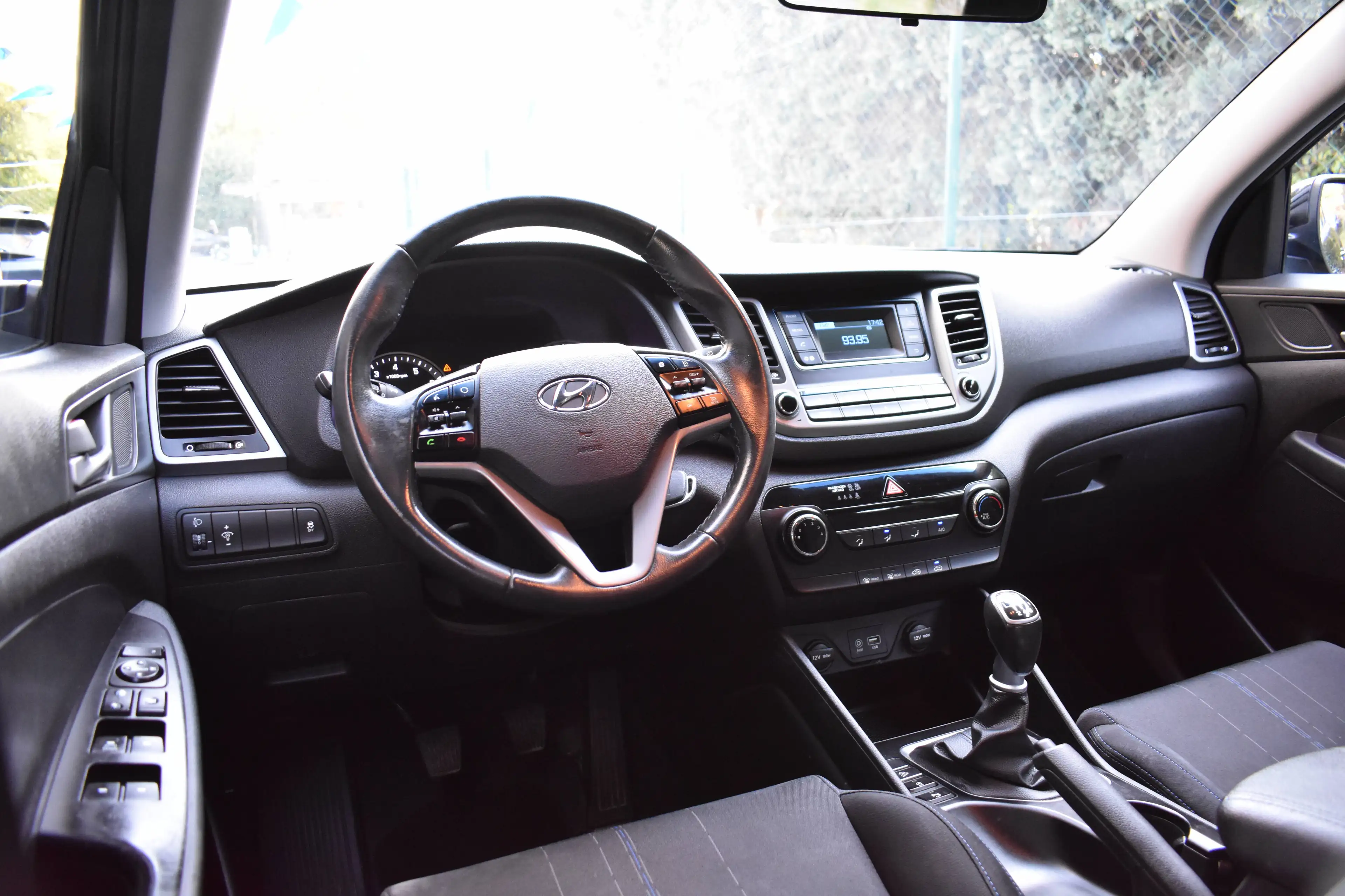 Hyundai TUCSON Tucson 1.6 GDi 2WD / GARANTIE 12 MOIS ! — photo 2