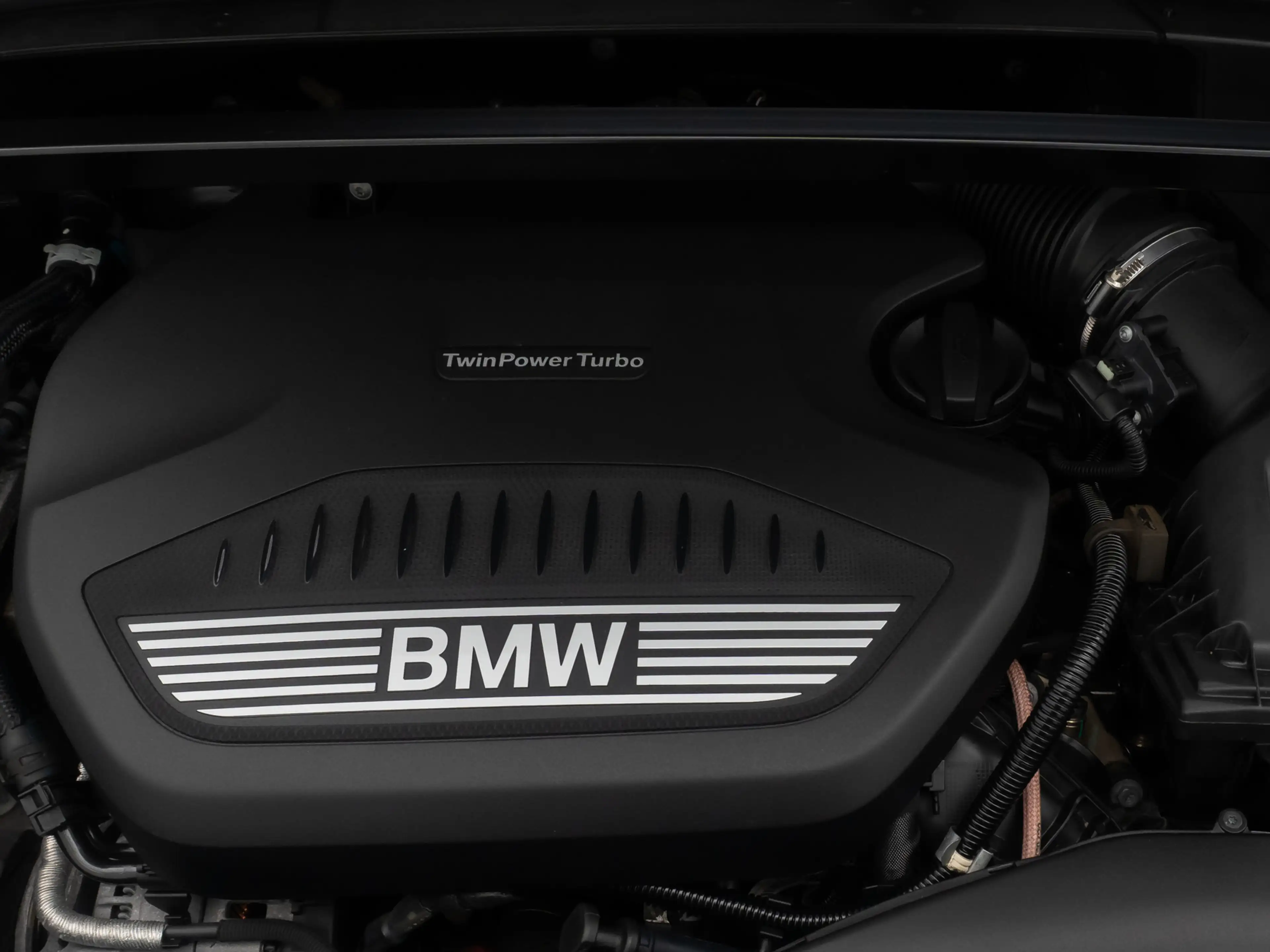 BMW X1 xLine Kamera HUD Alarm H K NaviPlus 18 — photo 14
