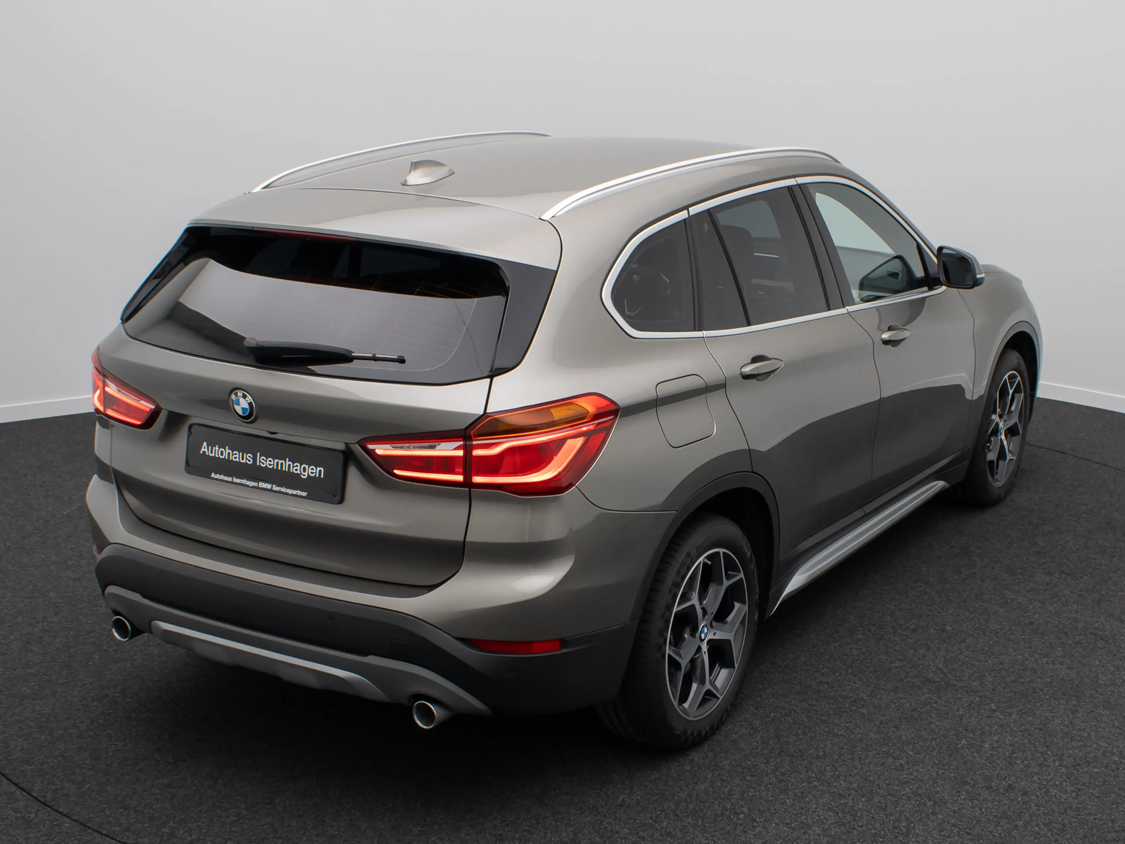 BMW X1 xLine Kamera HUD Alarm H K NaviPlus 18 — photo 7