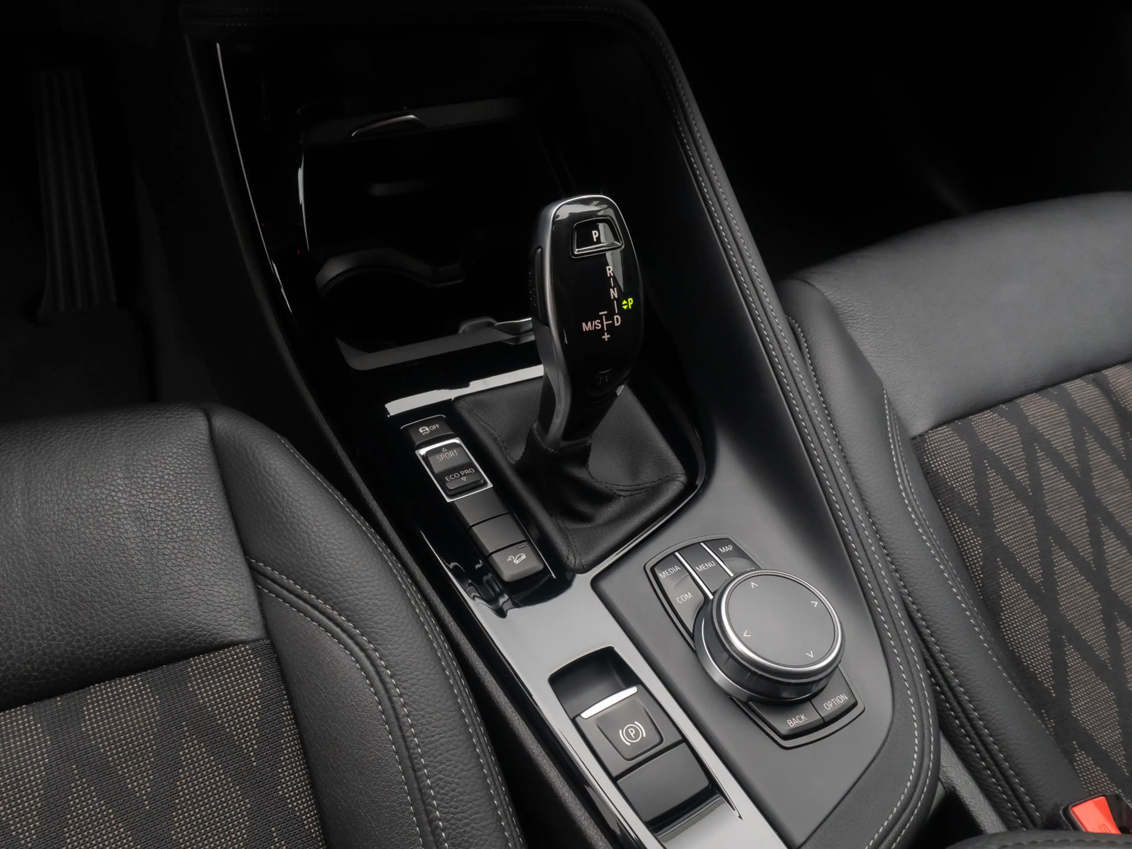 BMW X1 xLine Kamera HUD Alarm H K NaviPlus 18 — photo 22