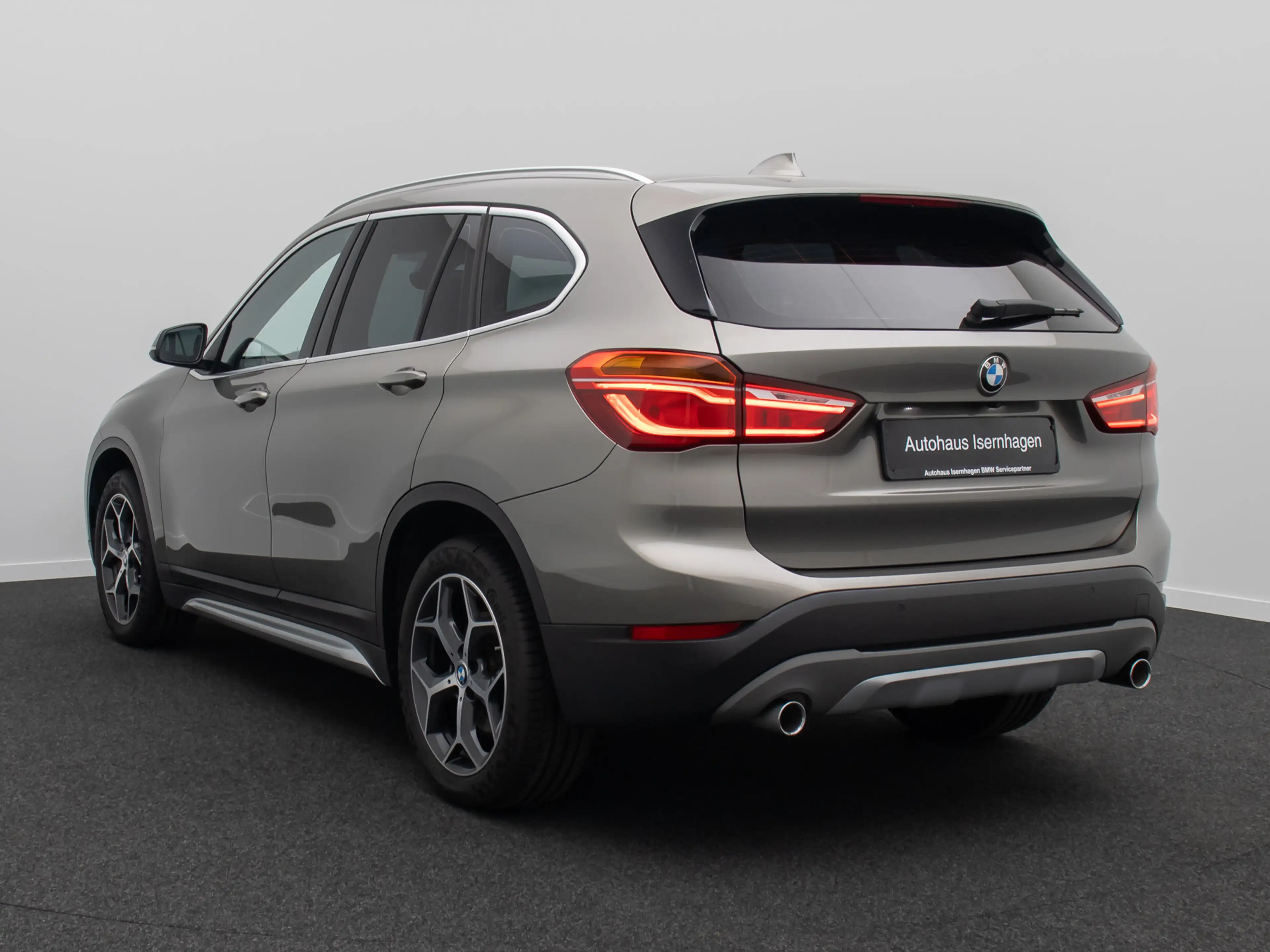 BMW X1 xLine Kamera HUD Alarm H K NaviPlus 18 — photo 9