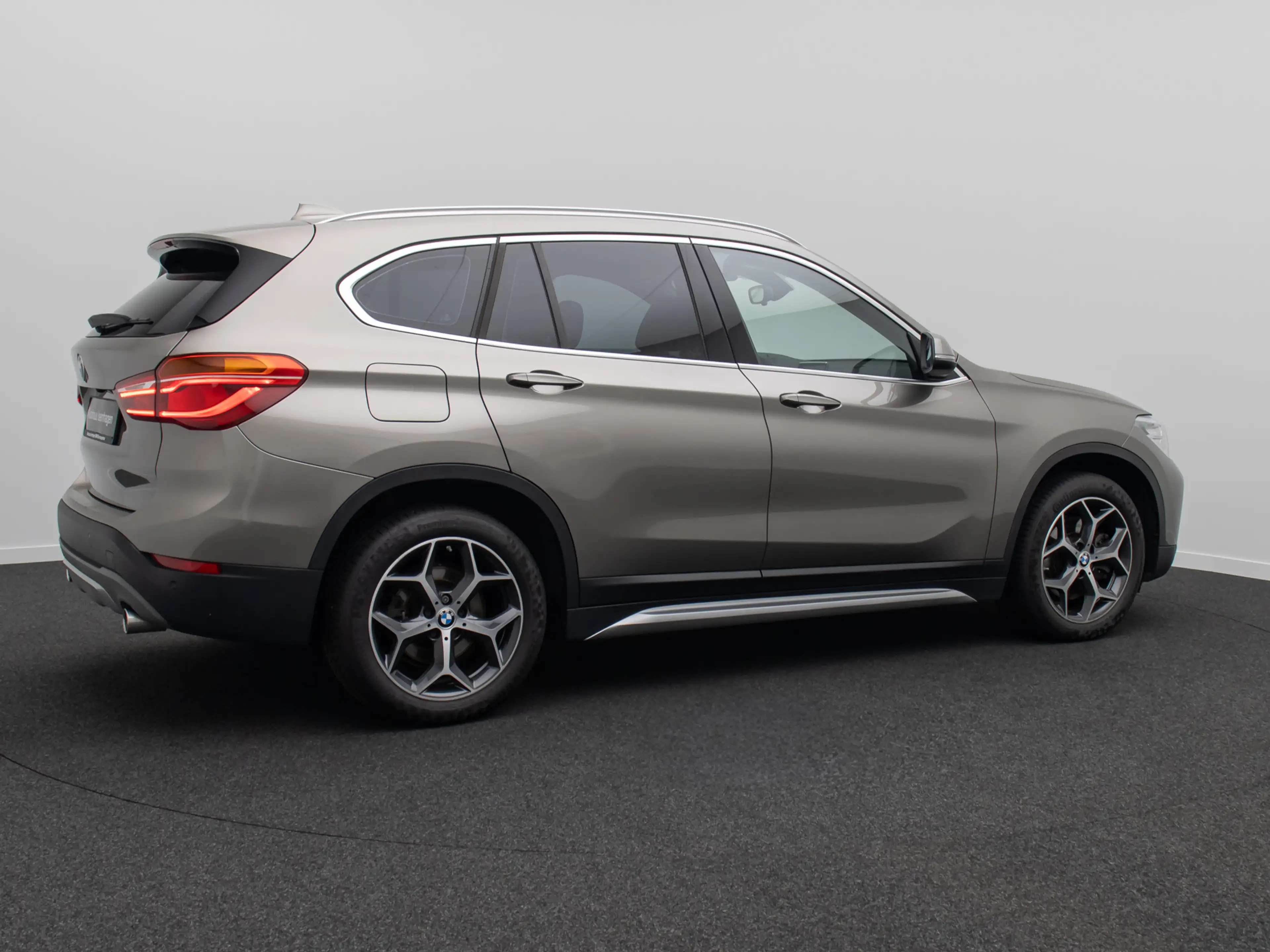 BMW X1 xLine Kamera HUD Alarm H K NaviPlus 18 — photo 6