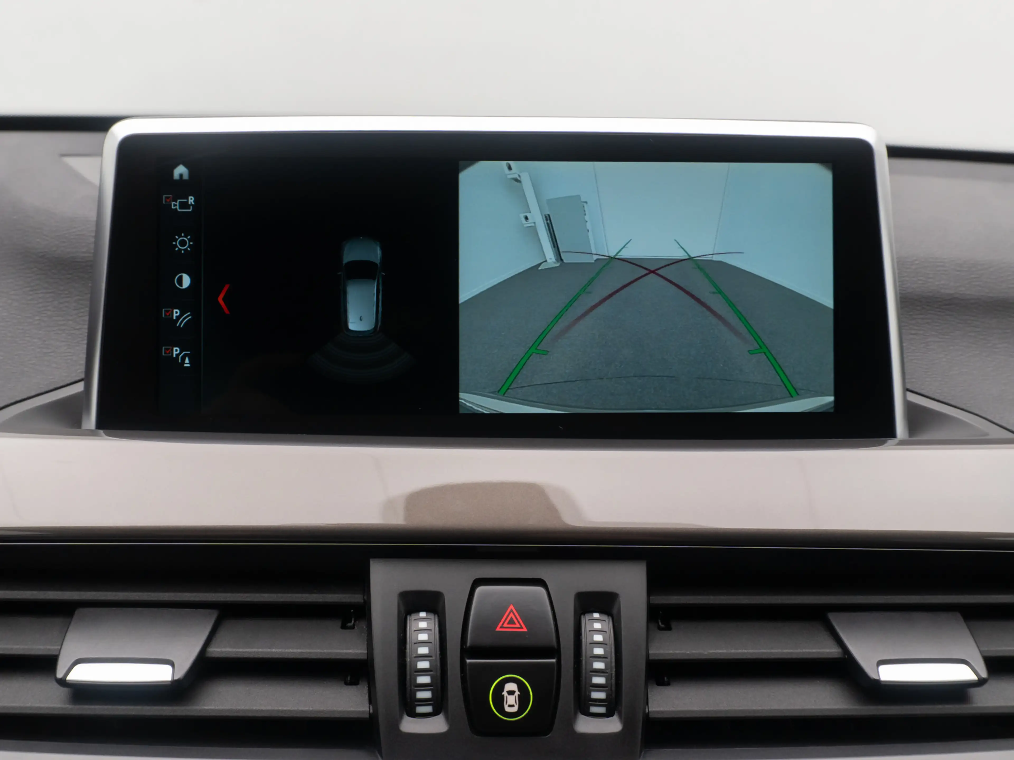 BMW X1 xLine Kamera HUD Alarm H K NaviPlus 18 — photo 40