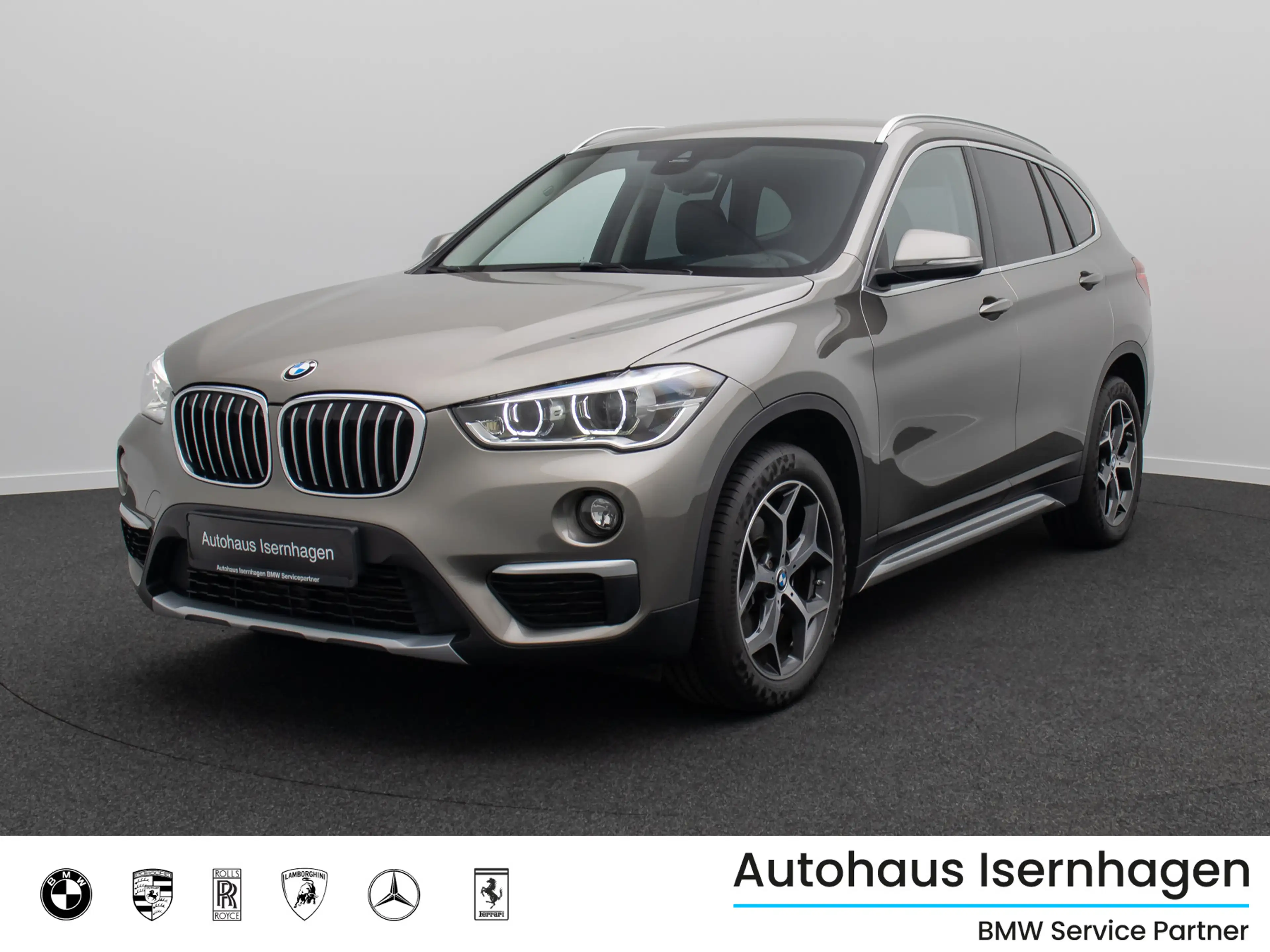 BMW X1 xLine Kamera HUD Alarm H K NaviPlus 18