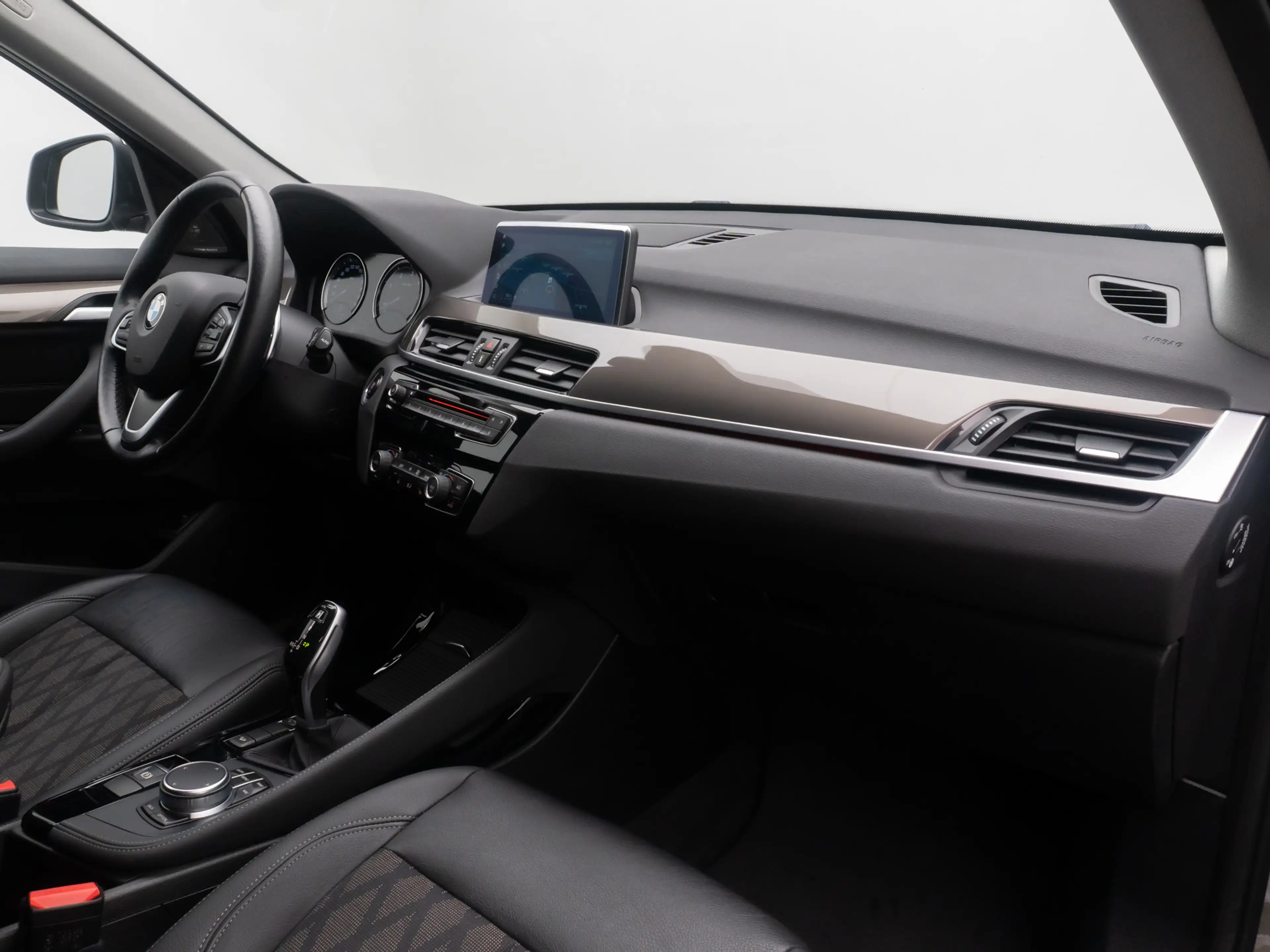 BMW X1 xLine Kamera HUD Alarm H K NaviPlus 18 — photo 23