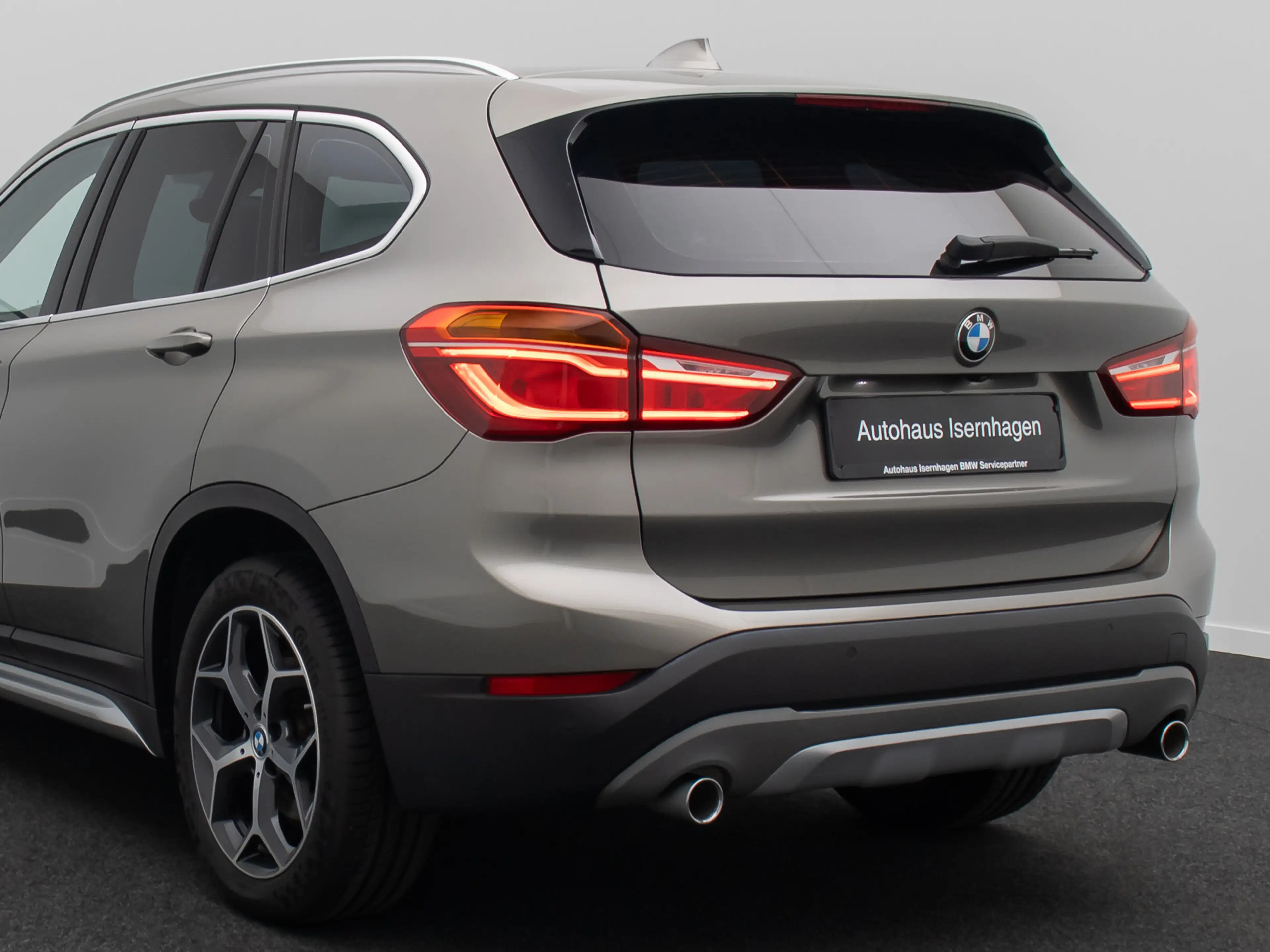 BMW X1 xLine Kamera HUD Alarm H K NaviPlus 18 — photo 16