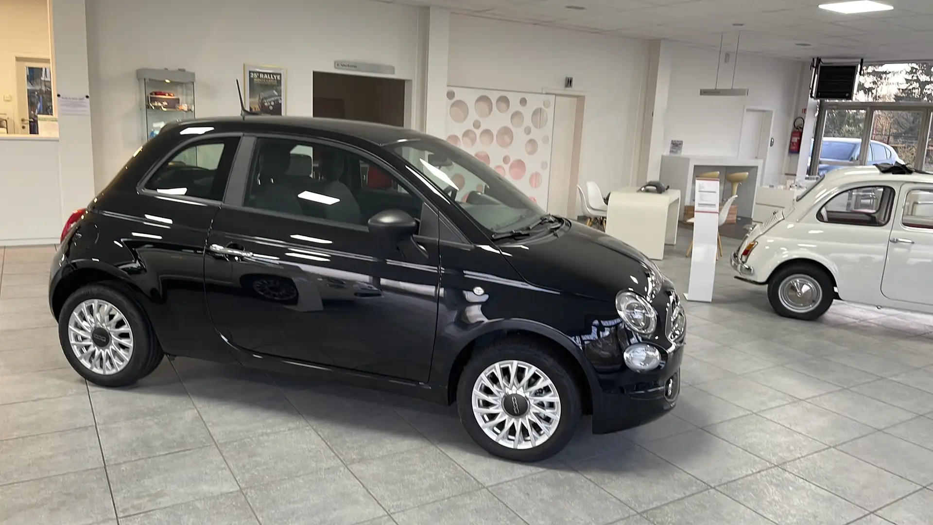 Fiat 500 1.0 GSE Hybrid Dolcevita Zwart - 2