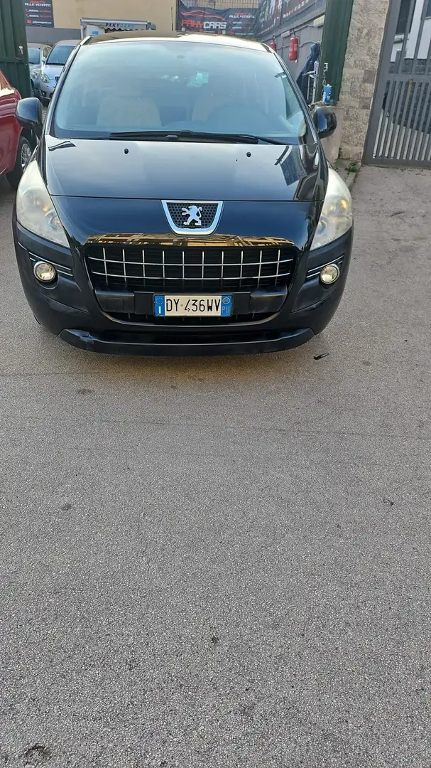 Peugeot 3008 1.6 HDi 110CV Premium Noir - 1
