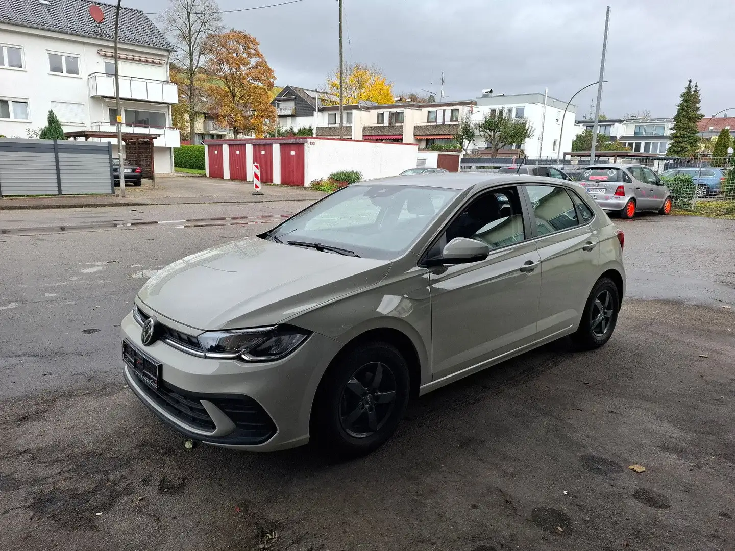 Volkswagen Polo VI Basis*1-Hand*Klima*Euro-6D* Grau - 2