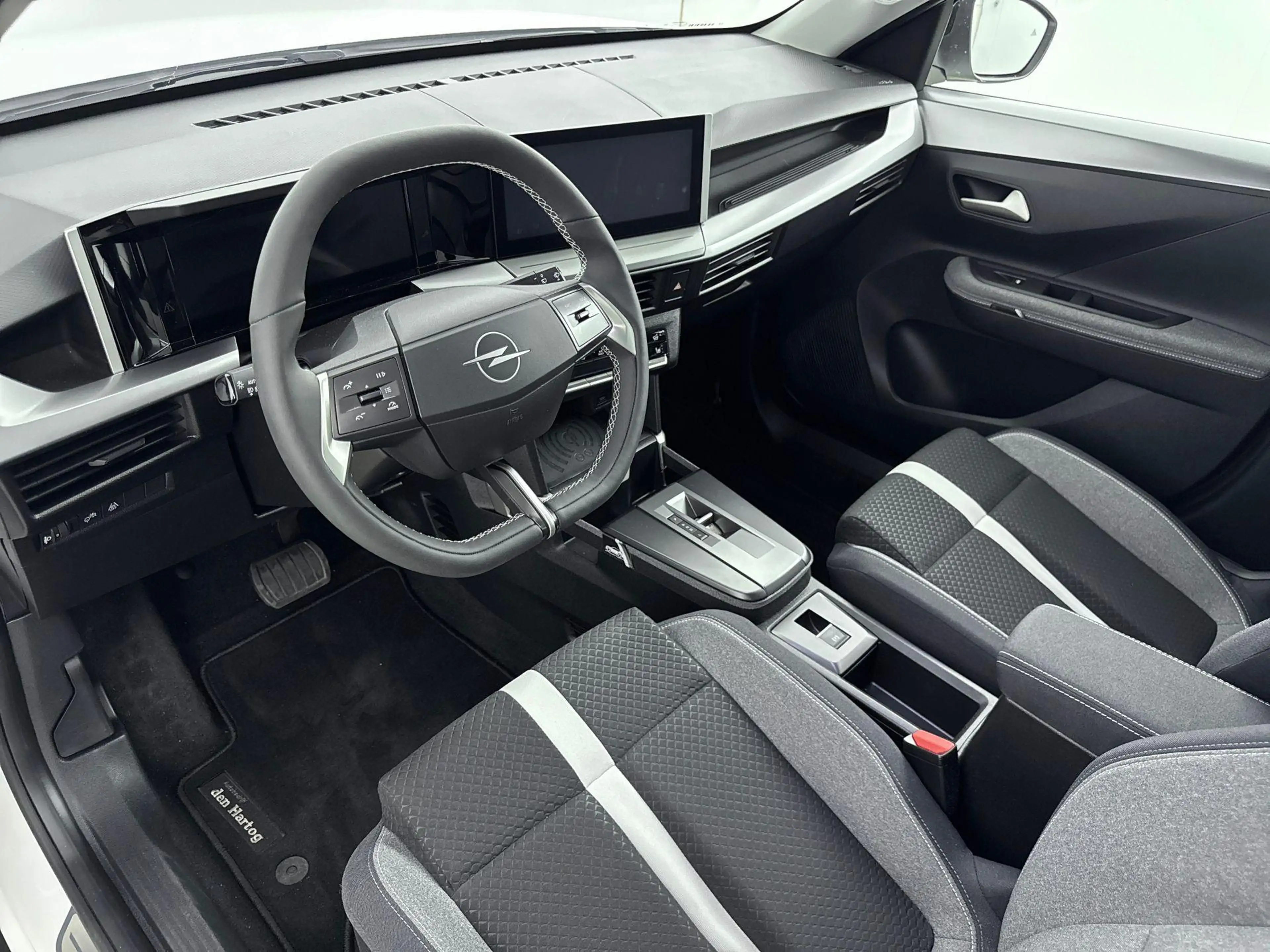 Opel Frontera 1.2 TURBO HYBRID GS | TWO TONE | CLIMA | CAMERA | — photo 9