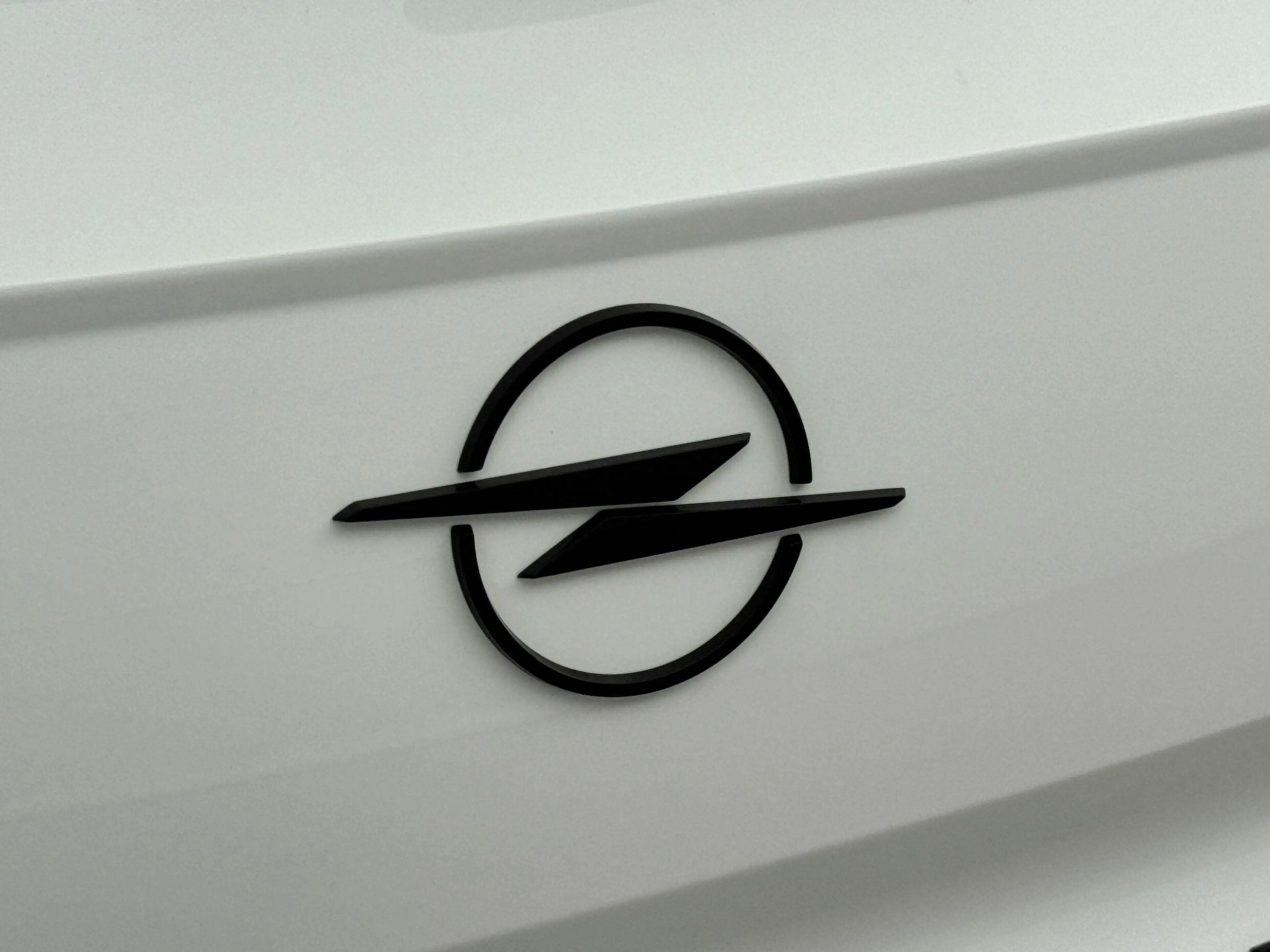 Opel Frontera 1.2 TURBO HYBRID GS | TWO TONE | CLIMA | CAMERA | — photo 15