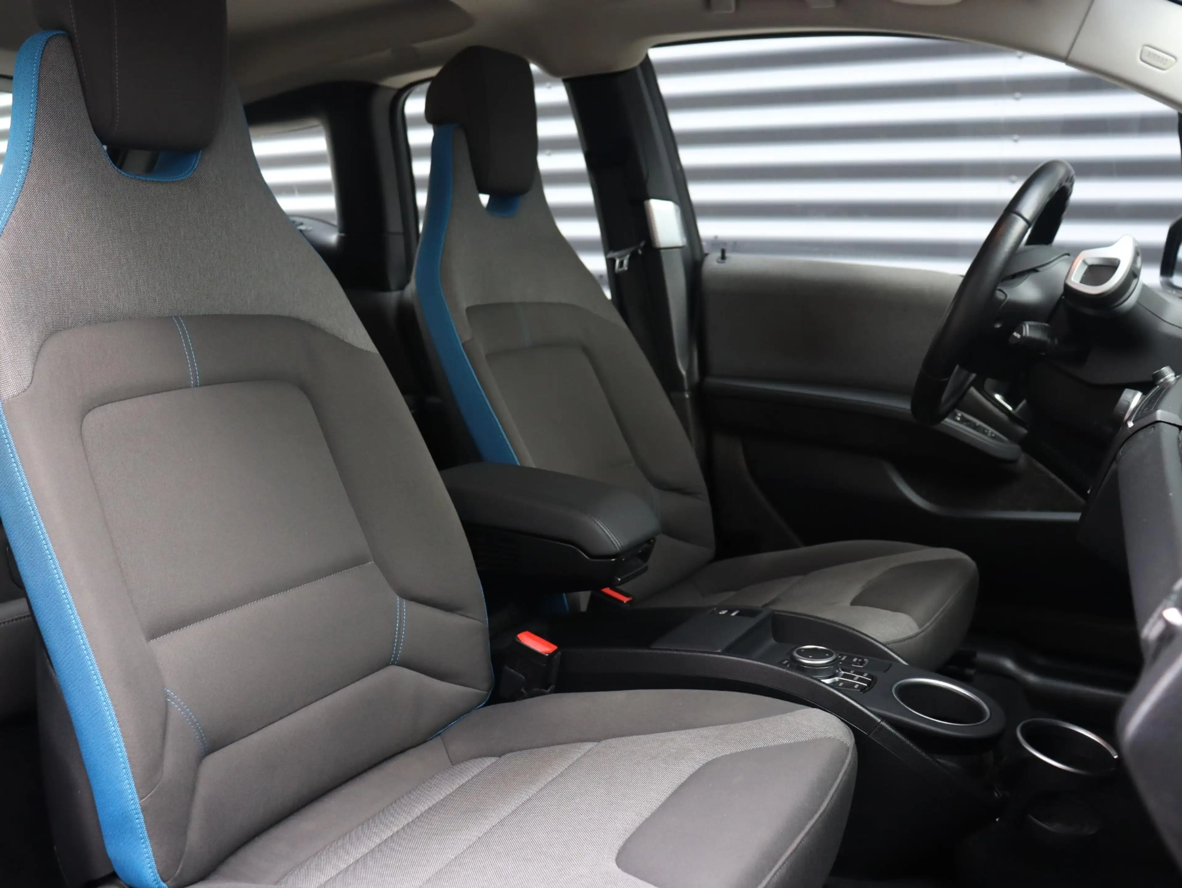 BMW i3 S 120Ah | Navi Prof. | Verwarmbare Voorstoelen | C — photo 9