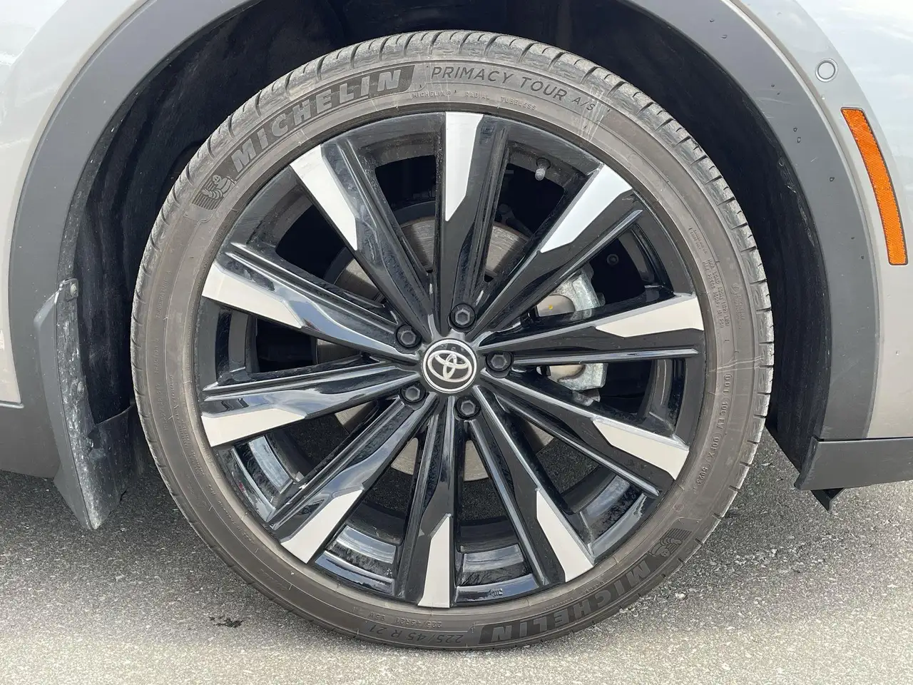 Toyota Crown снимка Toyota Crown