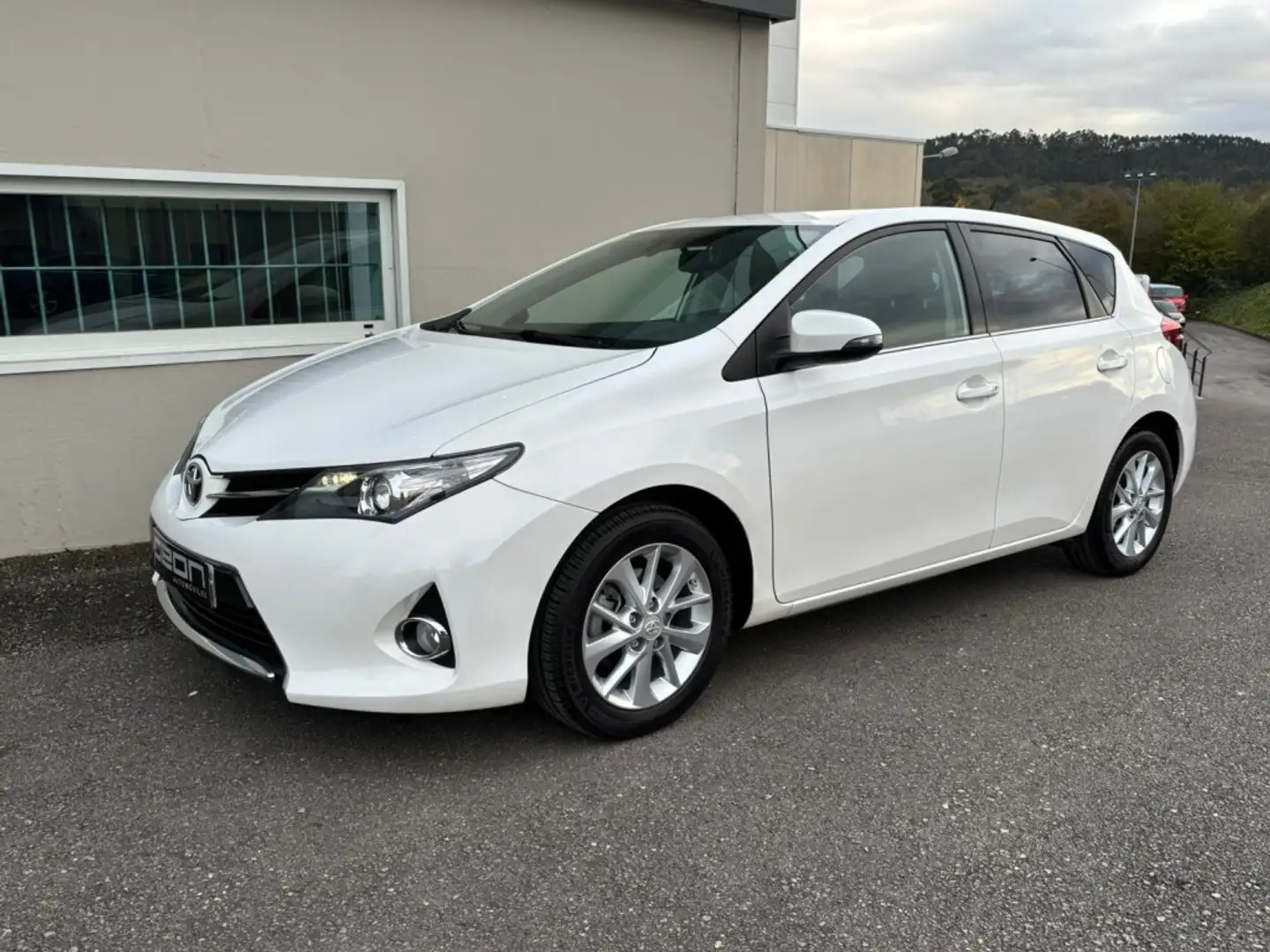 Toyota Auris 130 Business Blanco - 1