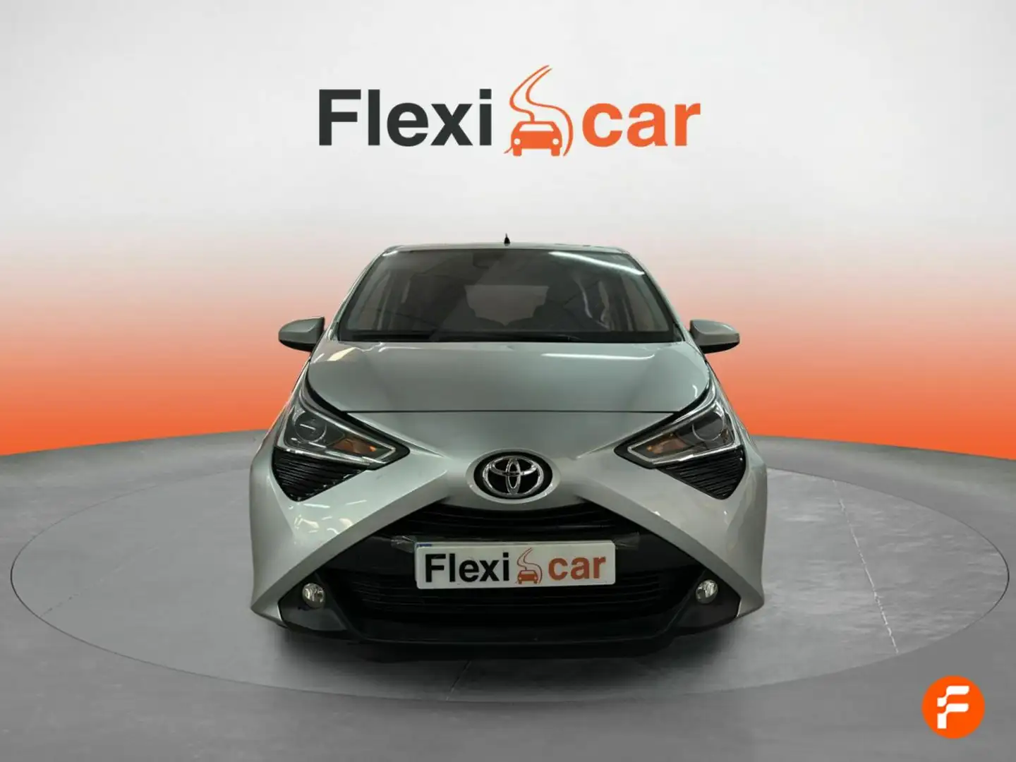 Toyota Aygo 70 x-play Gris - 2