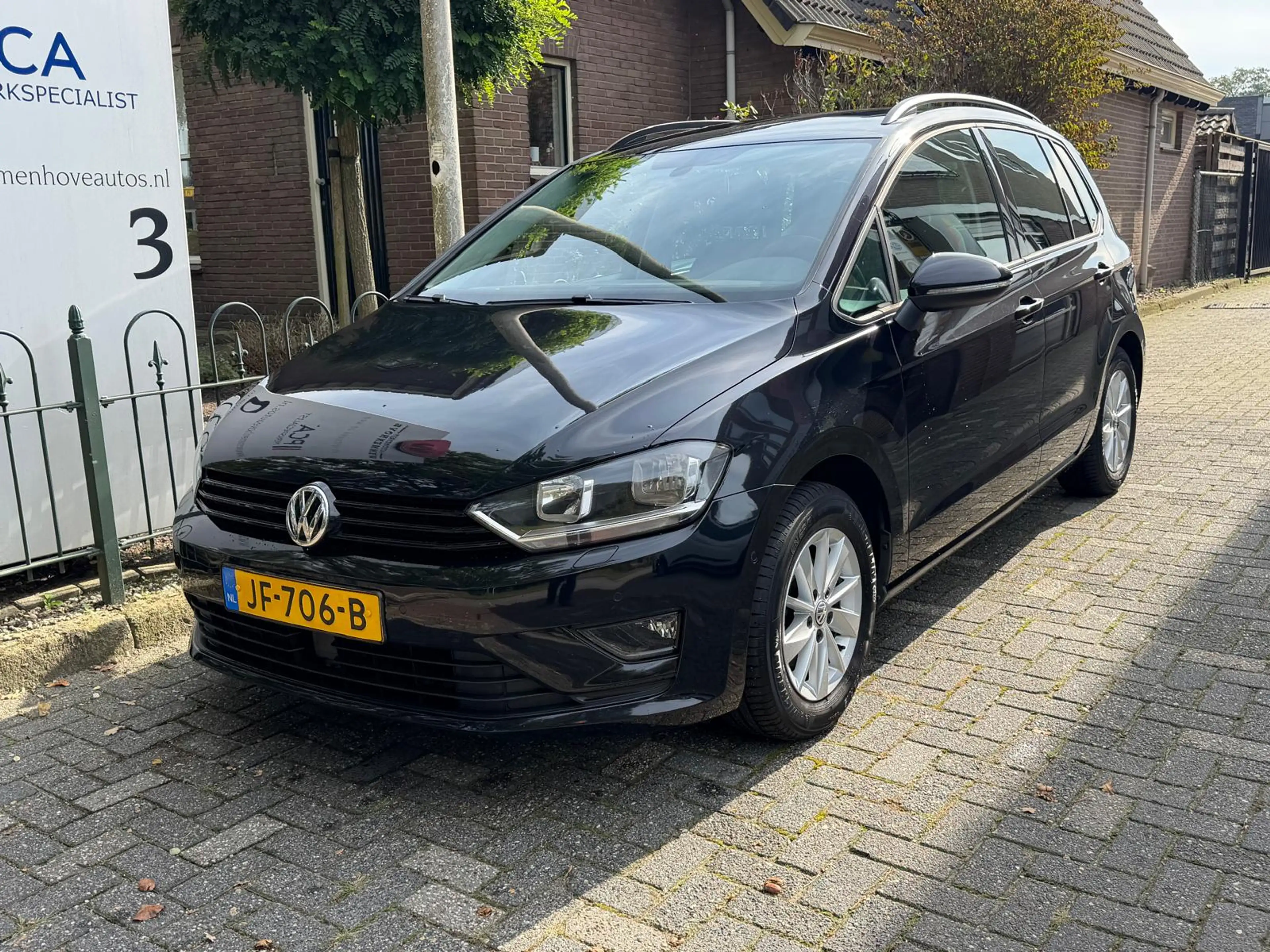 Volkswagen Golf Sportsvan 1.2 TSI Highline — photo 2