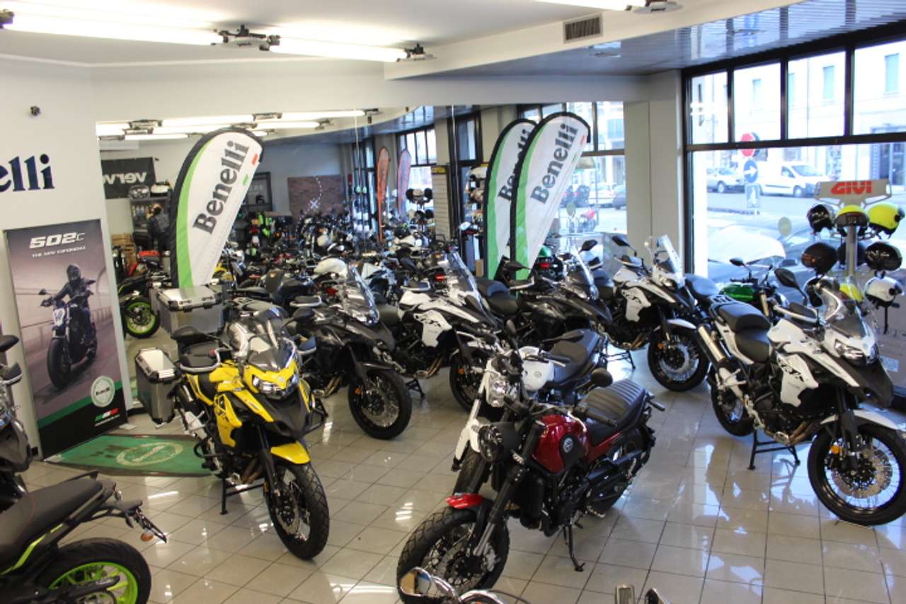 Benelli TRK 502 A DOMICILIO SENZA ACCONTO per 3anni a 99 euro/mese