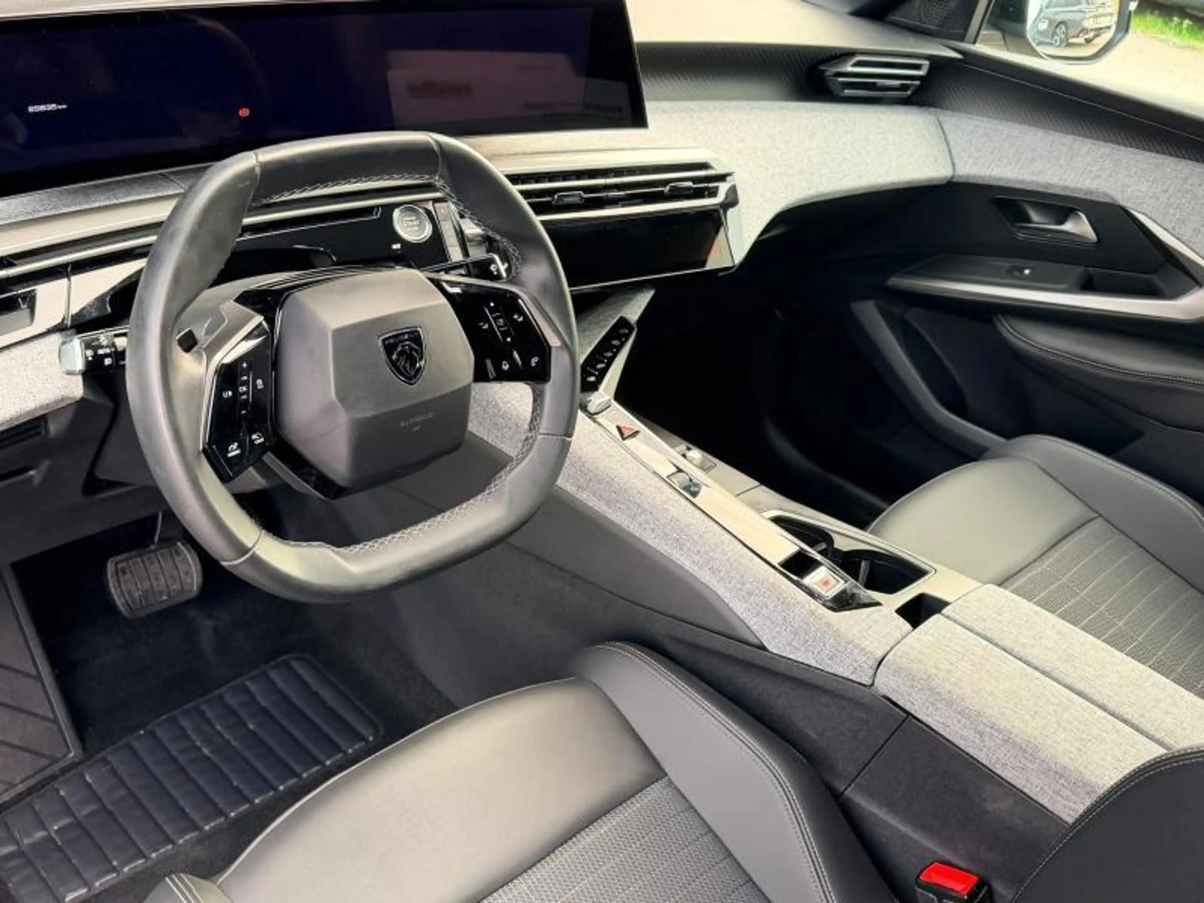 Peugeot 3008 Allure / MHEV / E-DSC6 — photo 6