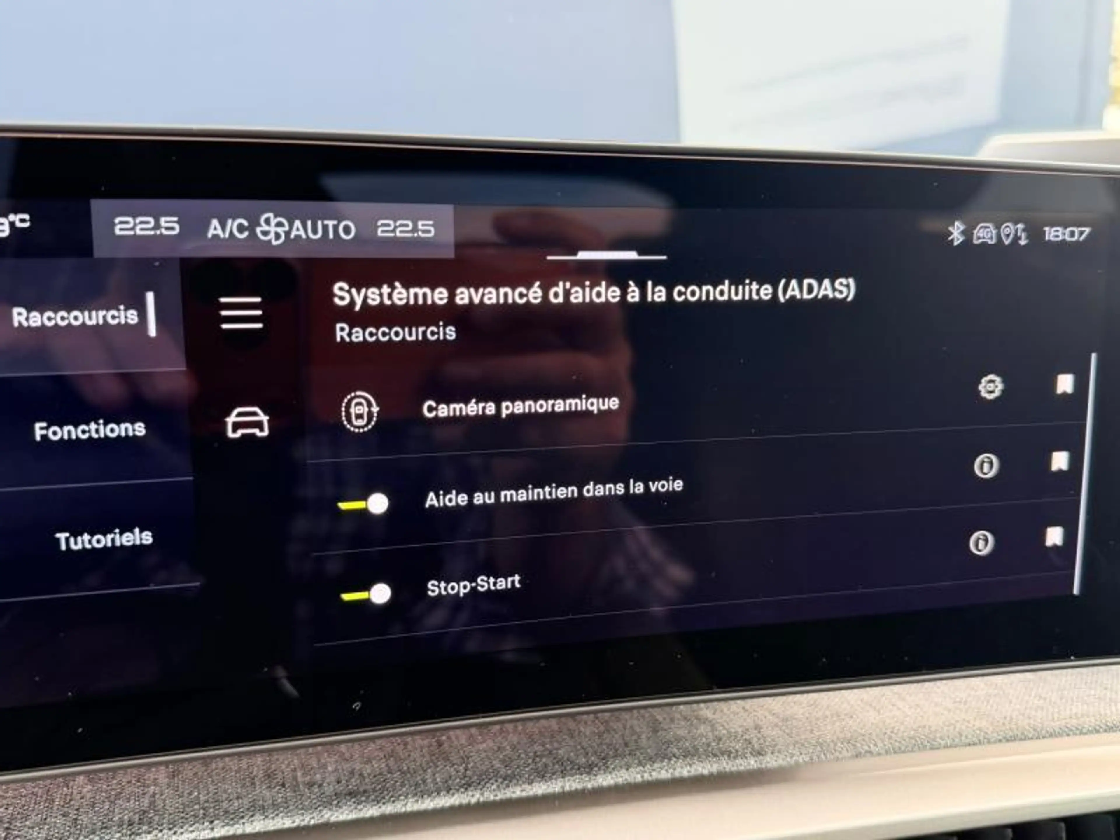 Peugeot 3008 Allure / MHEV / E-DSC6 — photo 14