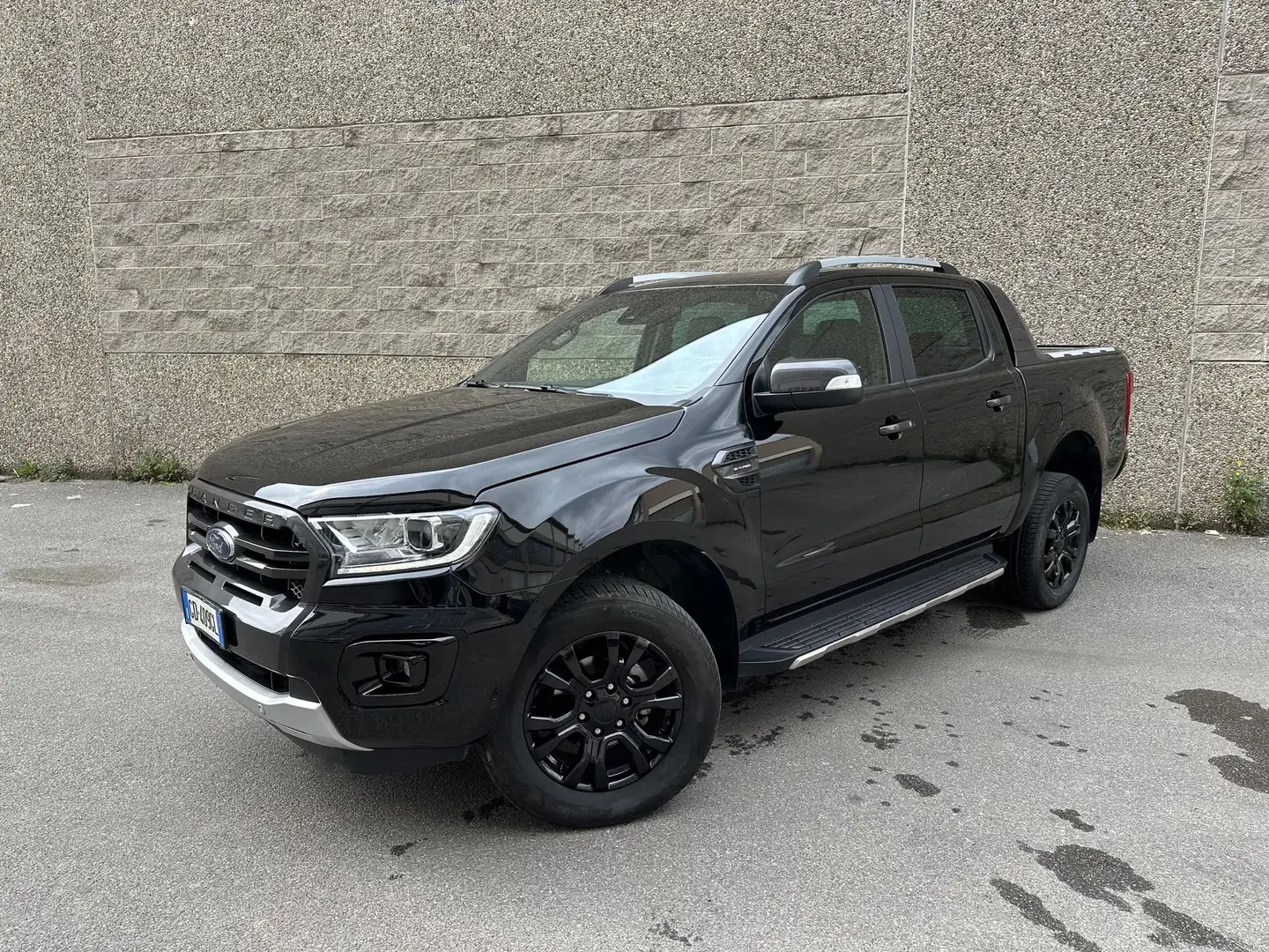 Ford Ranger 2.0 TDCi aut. 213CV DC Wildtrak 5 posti Fekete - 1