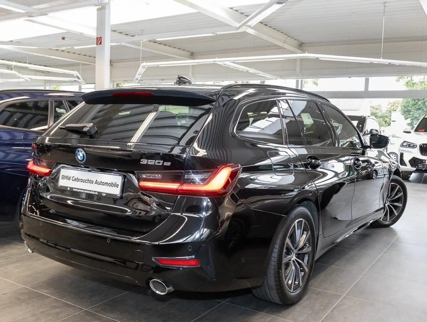 BMW 320 e Touring (2020 - 2022) Sport Line HiFi DAB Nero - 2