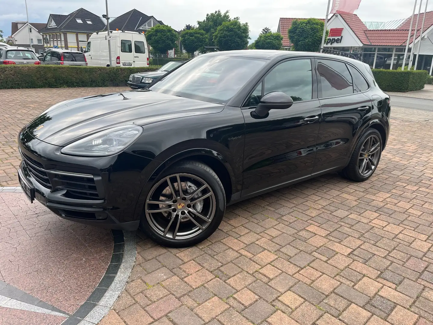 Porsche Cayenne E-Hybrid Soft Chrono Panorama ACC Schwarz - 2