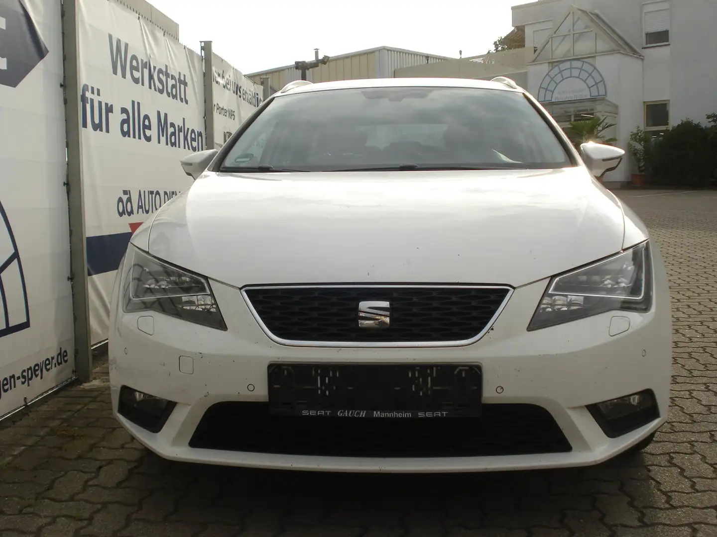 SEAT Leon Style Blanc - 1