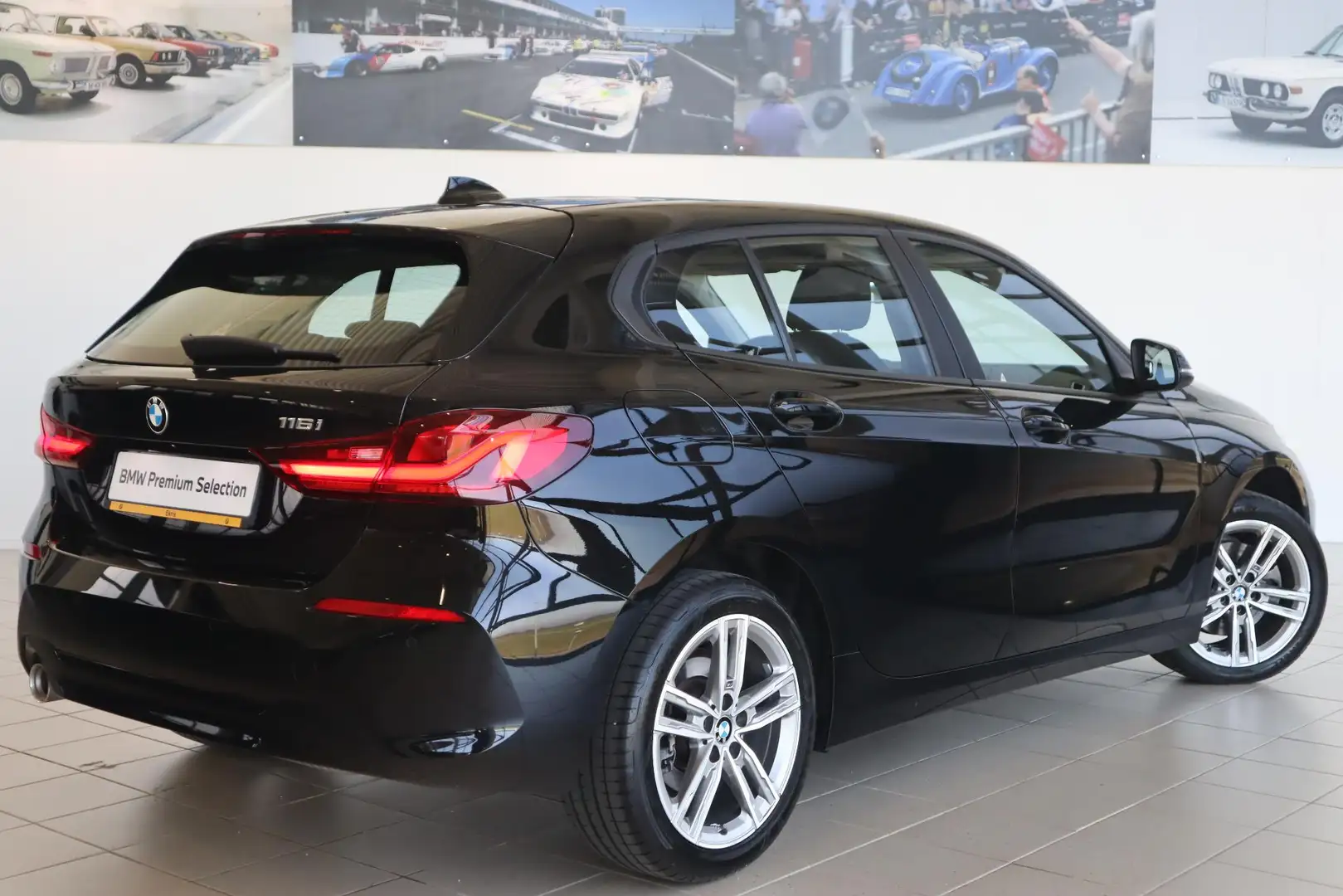 BMW 116 1 Serie 5-deurs 116i Business Edition Schwarz - 2