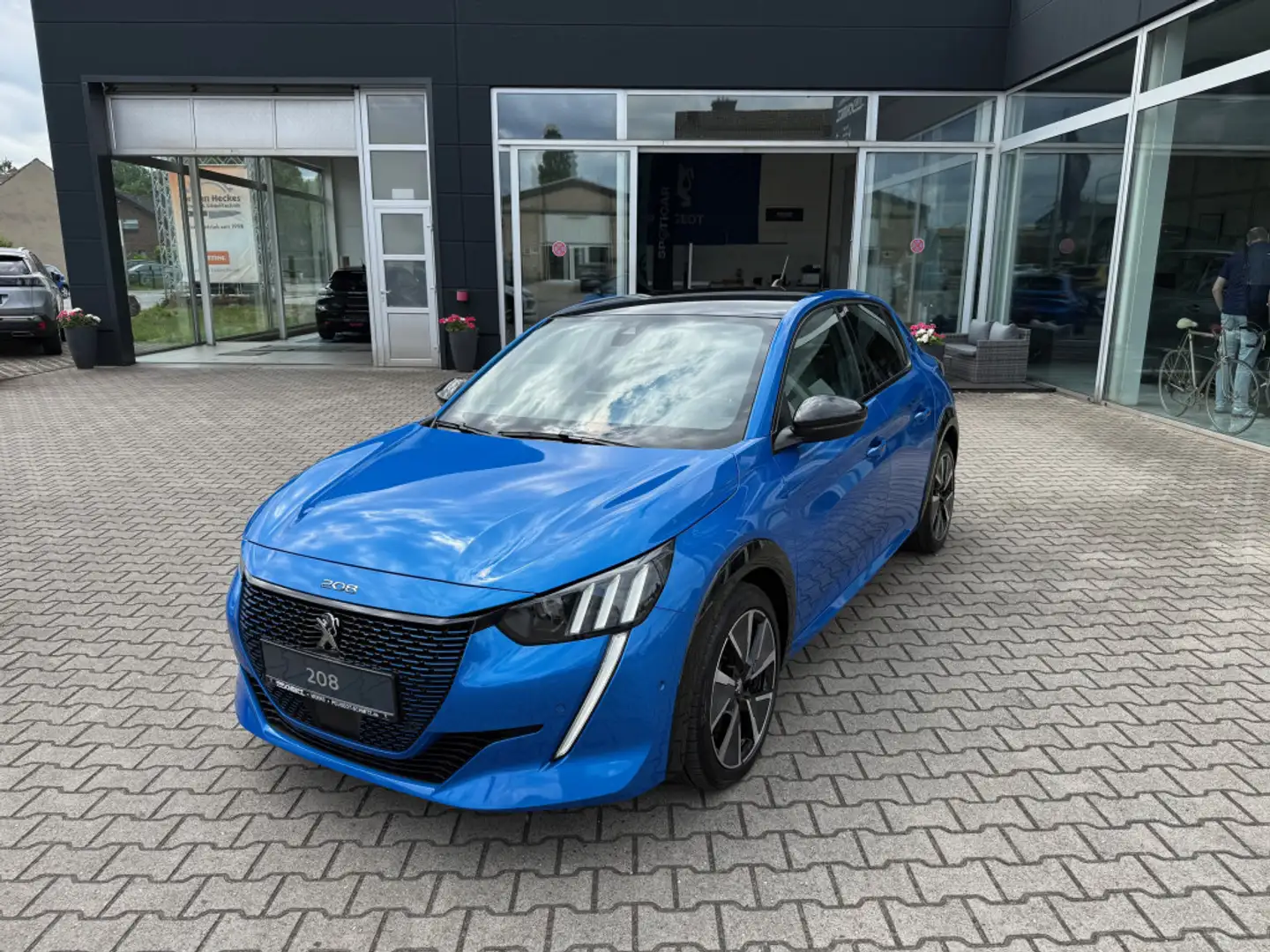 Peugeot 208 e- GT PackNavigation, Rückfahrkamera, Sitzheizung Bleu - 1