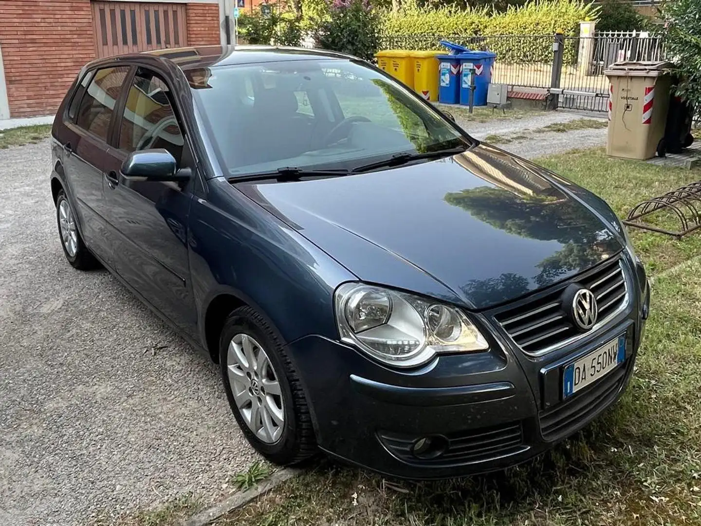 Volkswagen Polo Polo 5p 1.4 tdi Sportline 80cv Grigio - 1