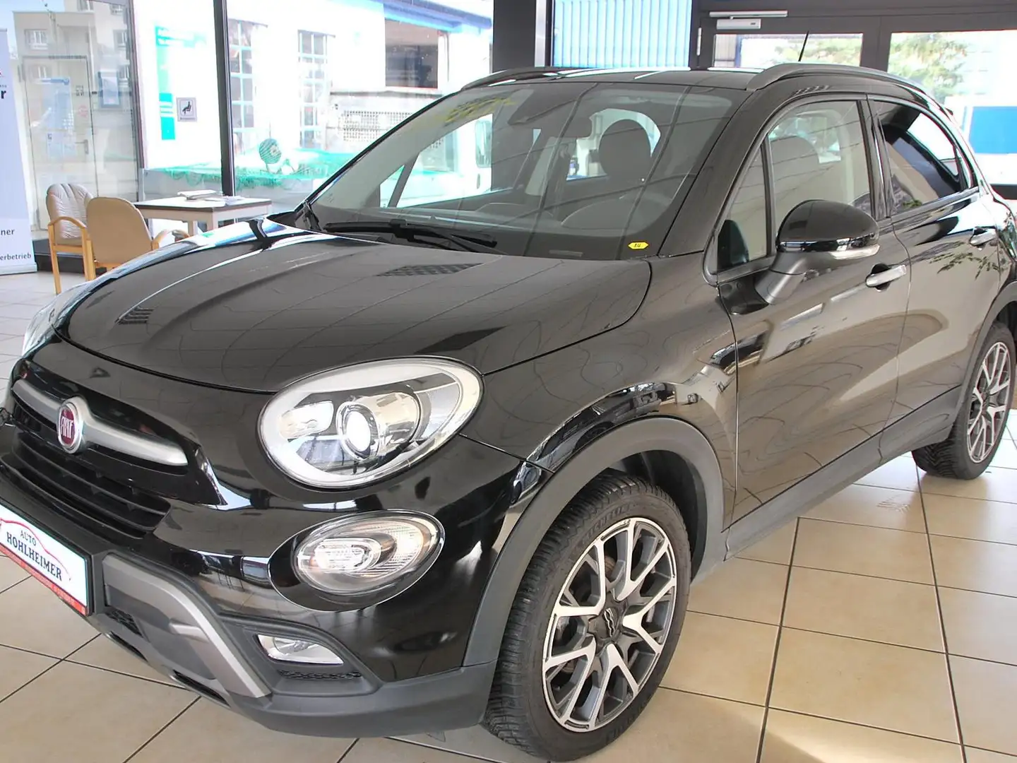Fiat 500X 1,4 MultiAir 140 Cross Plus Schwarz - 1