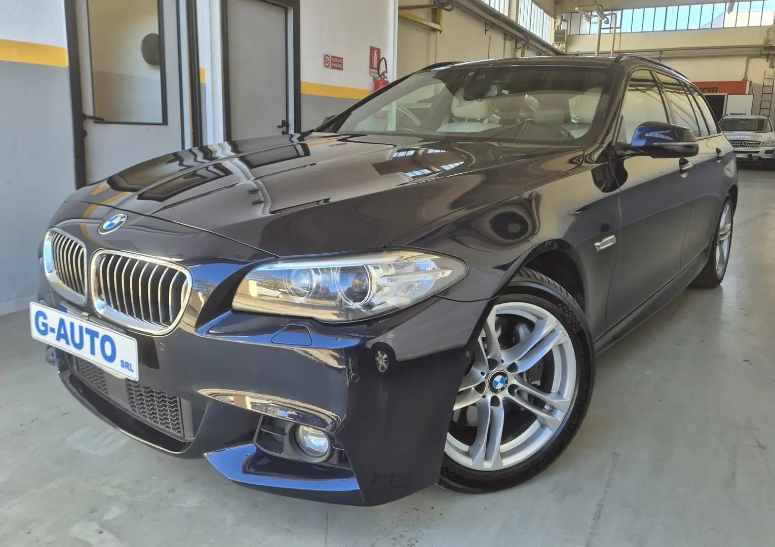 BMW 530 Serie 5 F11 Touring 530d Touring xdrive Luxury Bleu - 1