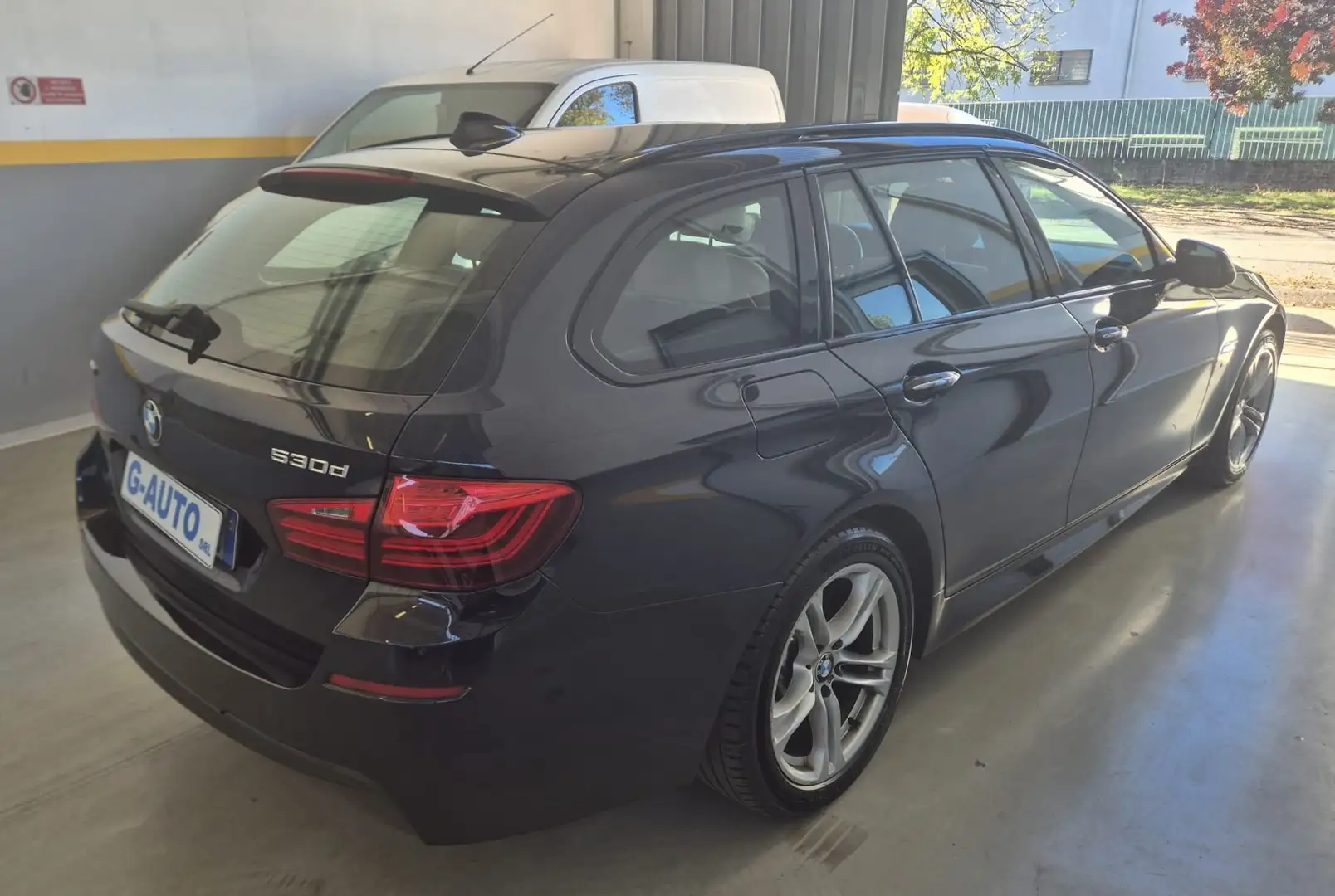 BMW 530 Serie 5 F11 Touring 530d Touring xdrive Luxury Bleu - 2