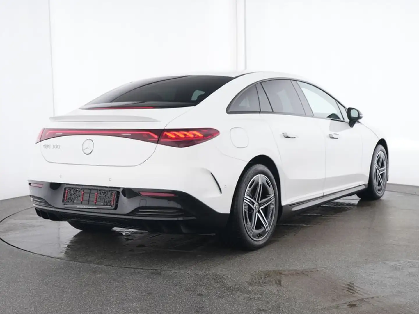 Mercedes-Benz EQE 300 AMG/DISTRO/AHK/NIGHT/KEYLESS/WINTERP/SHZ Weiß - 2