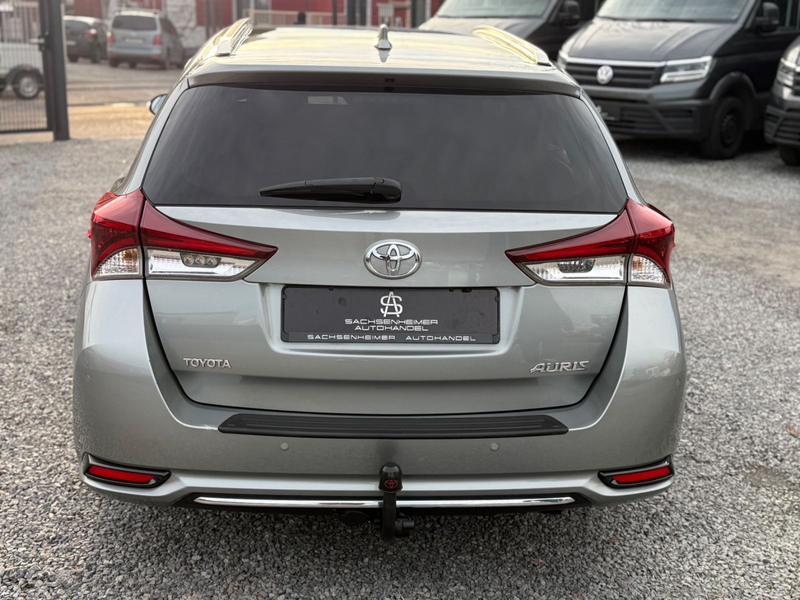 Toyota Auris Touring Sports Executive — photo 9