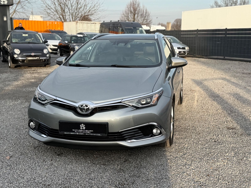 Toyota Auris Touring Sports Executive — photo 12